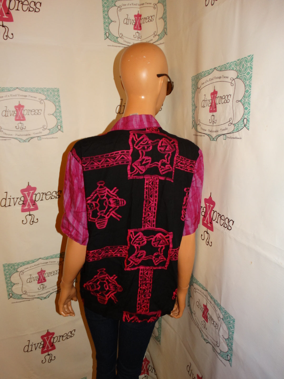 Vintage Vanity Pink/Black Top Size M