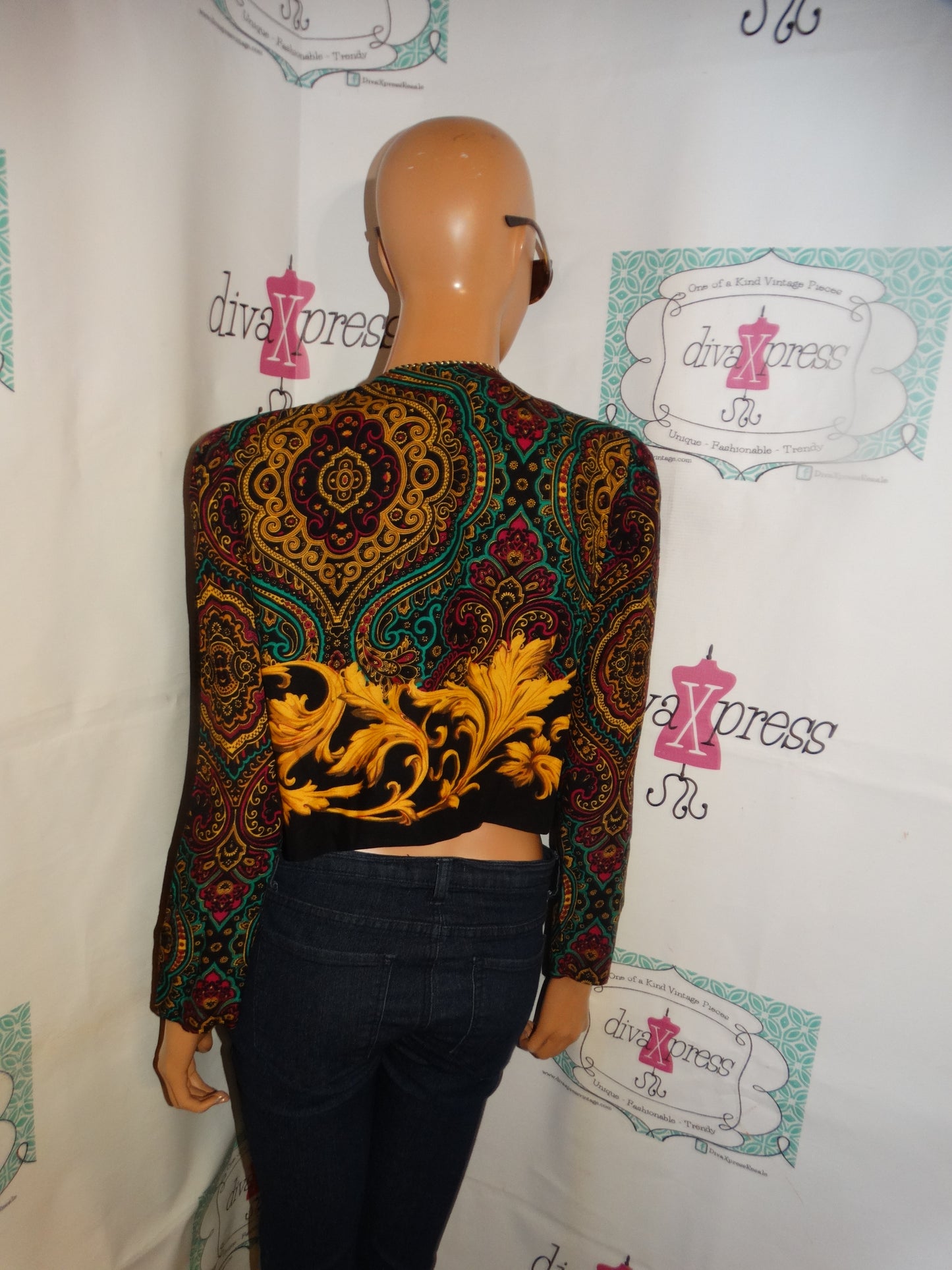 Vintage Jesica Howard Black/Gold Chain Top Size M