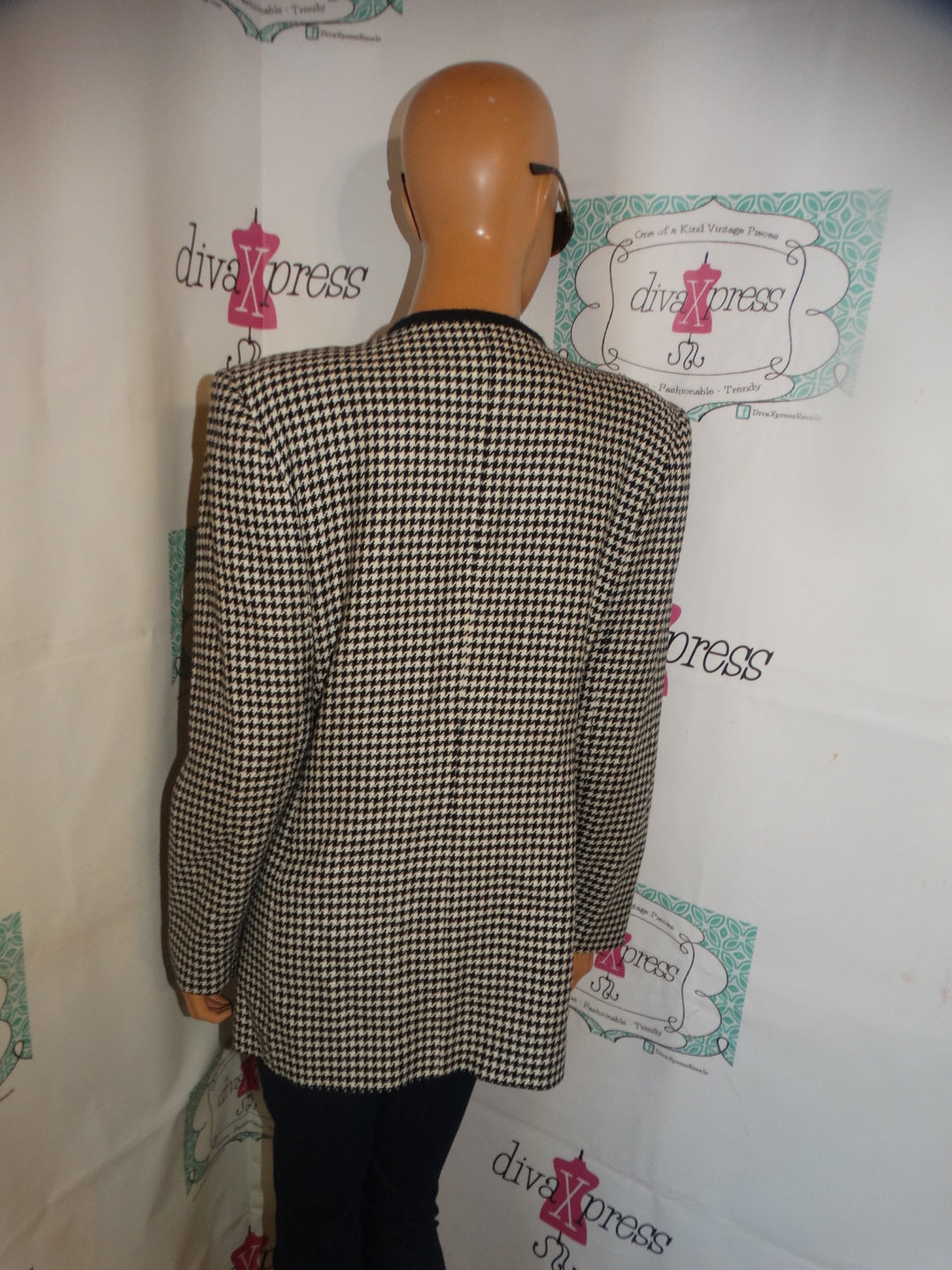 Vintage Oleg Cassini Black/White Gold Button Blazer/Top Size M