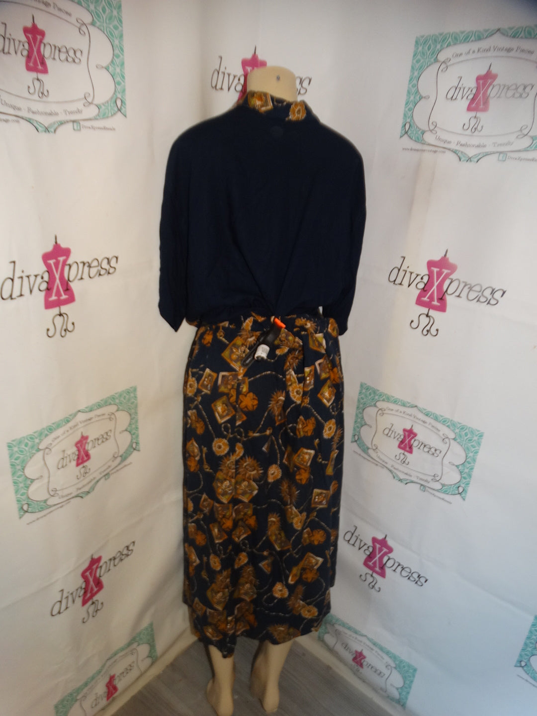 Vintage Maggie Lawerace Blue/Chain 2 Piece Skirt Set Size 3x