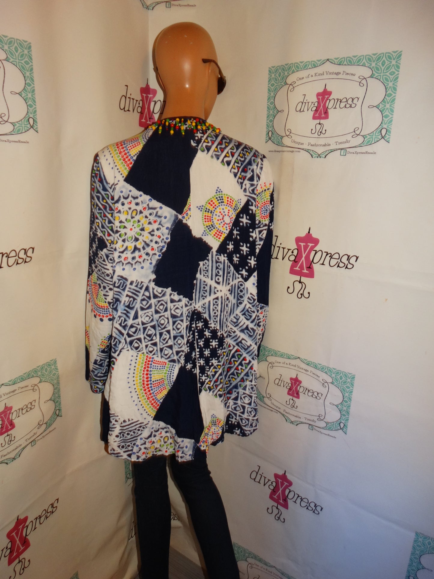 Vintage Platinum Blue/White Beaded Throw Size M