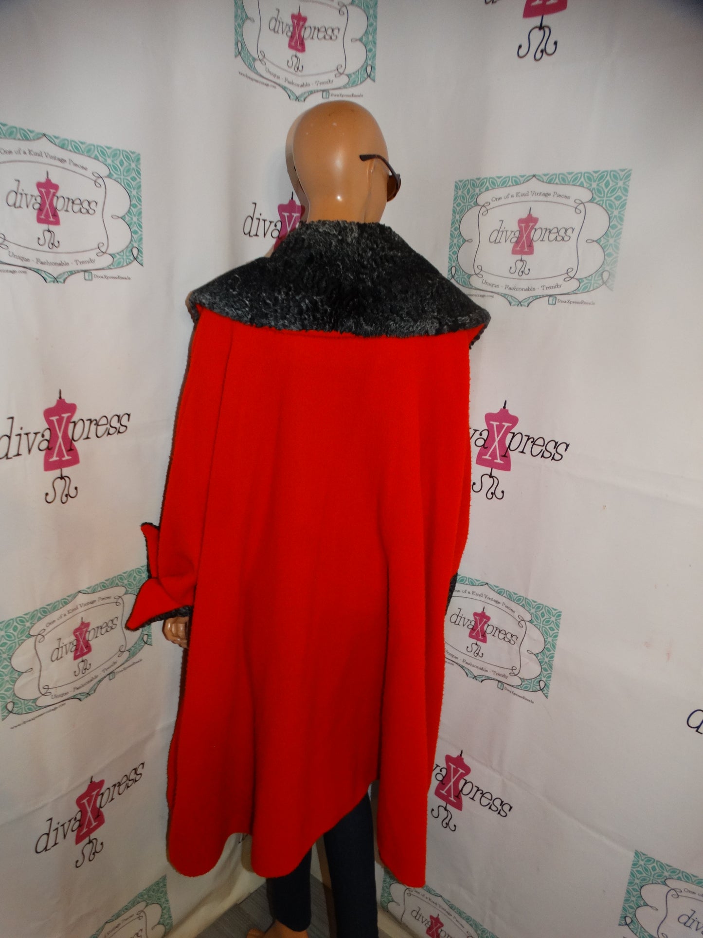 Vintage Red/Black Fur Lined Poncho Size XL-3x