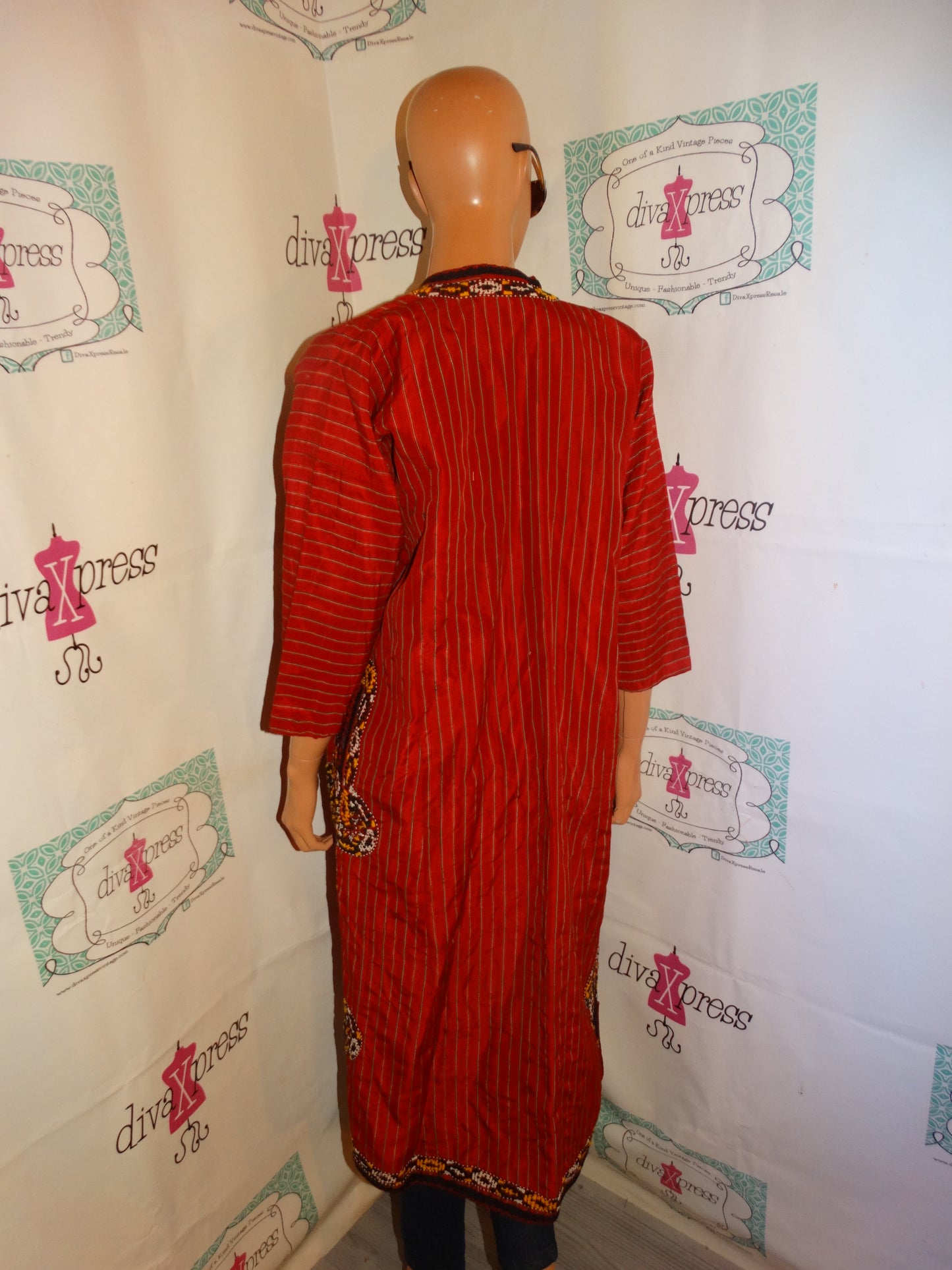 Vintage Red/Tan Long Detail Throw Size S