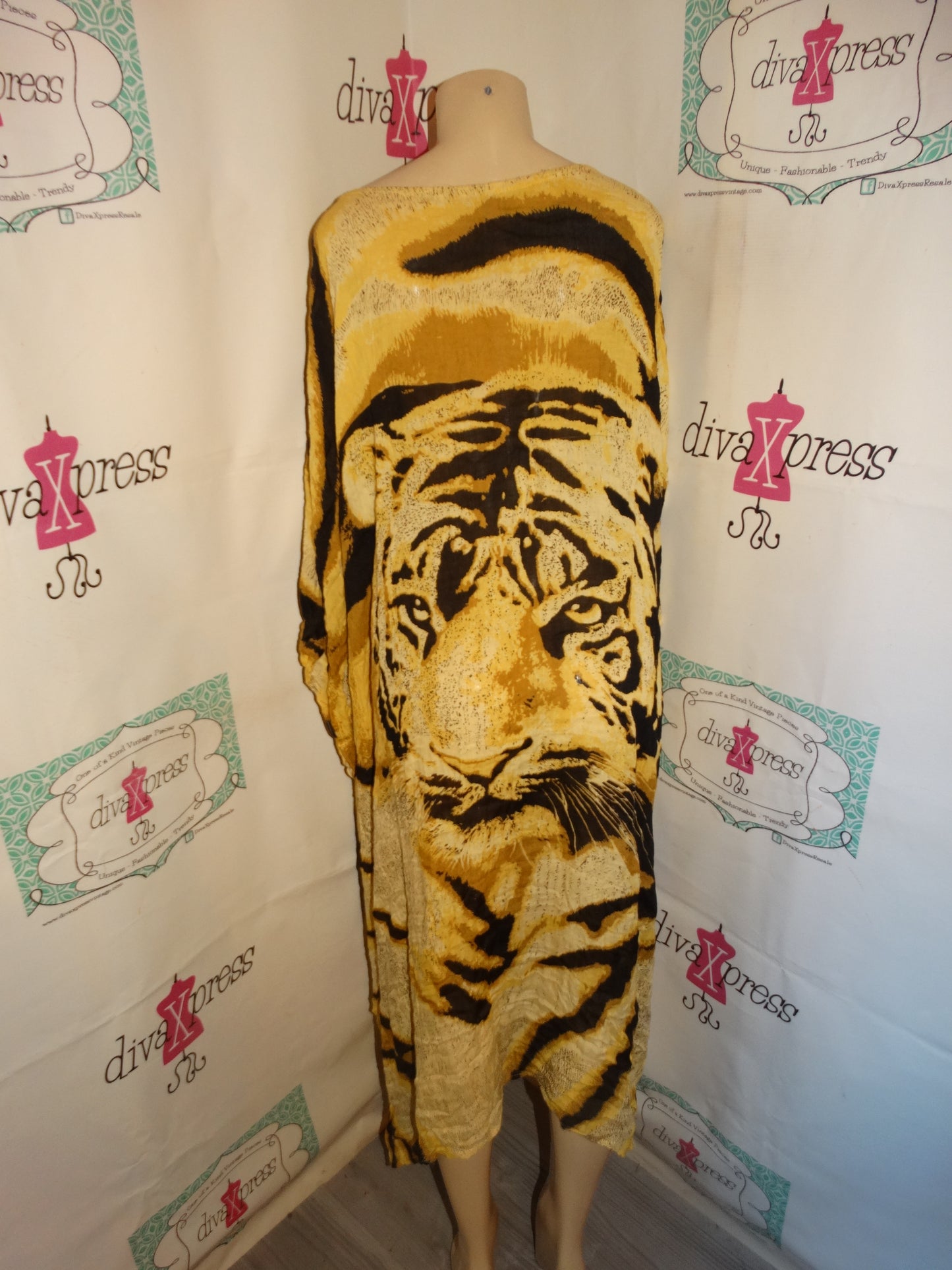 Vintage Tan Lion Sheer CoverUp Size 3x-4x