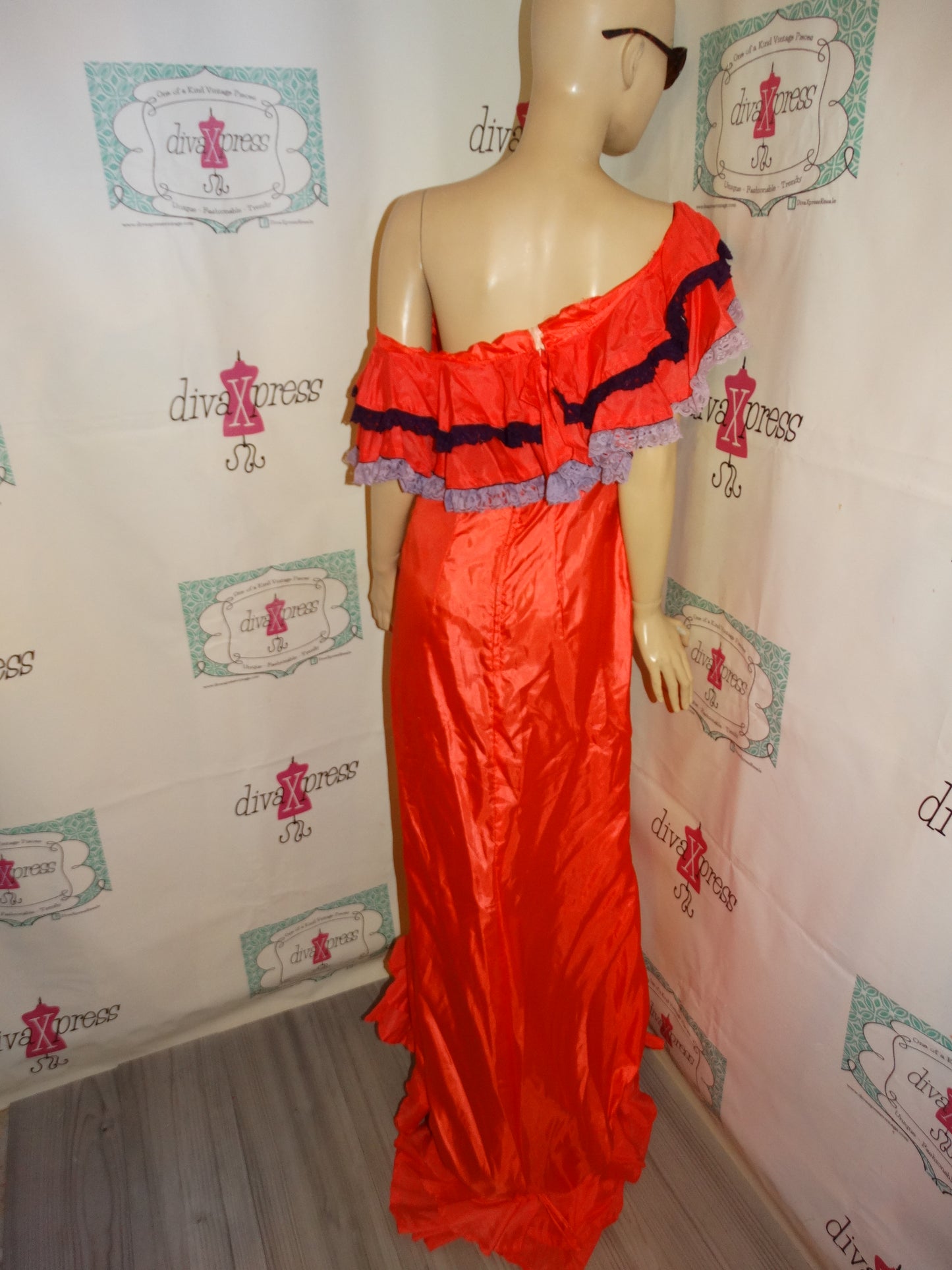 Vintage Peach/Purple Ruffle Dress Size L