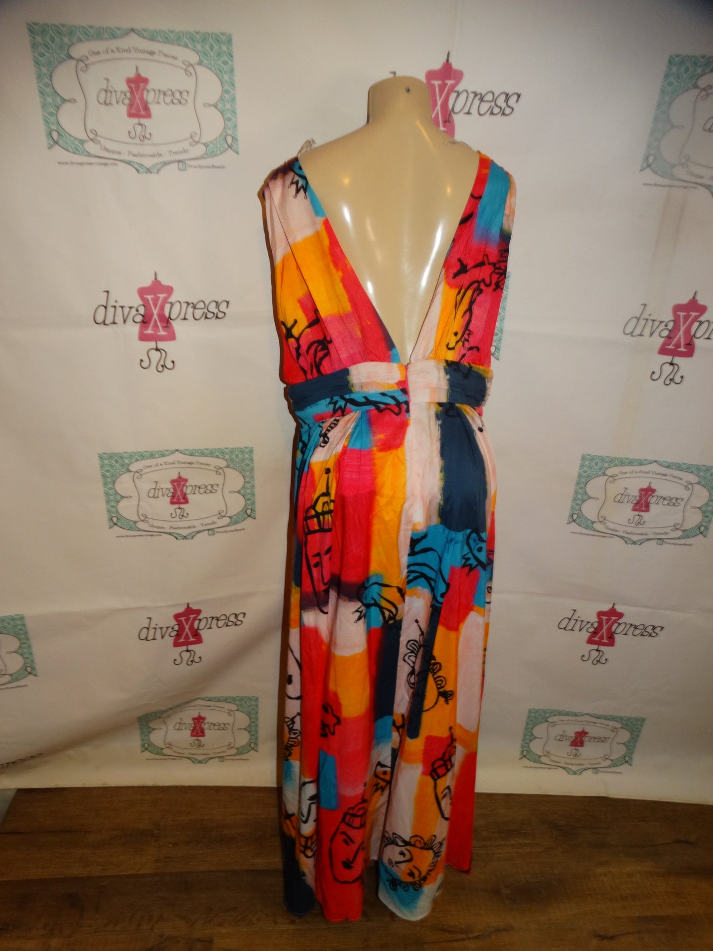 Pink Colorful Face Low Cut Dress Size 1x