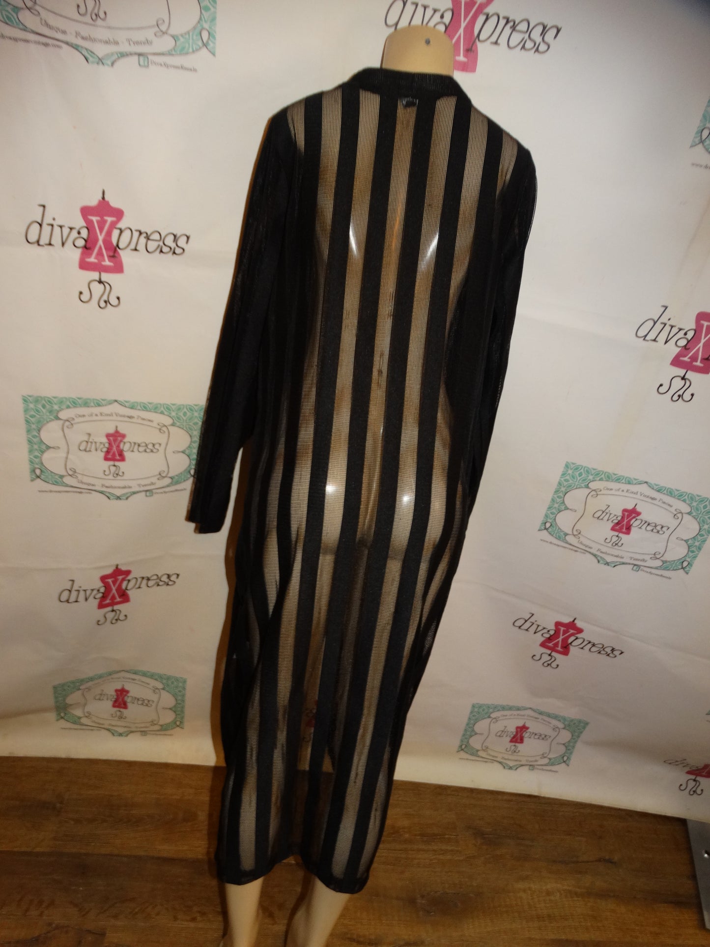 Vintage Love Universal Black Sheer Stripe Duster Size XL