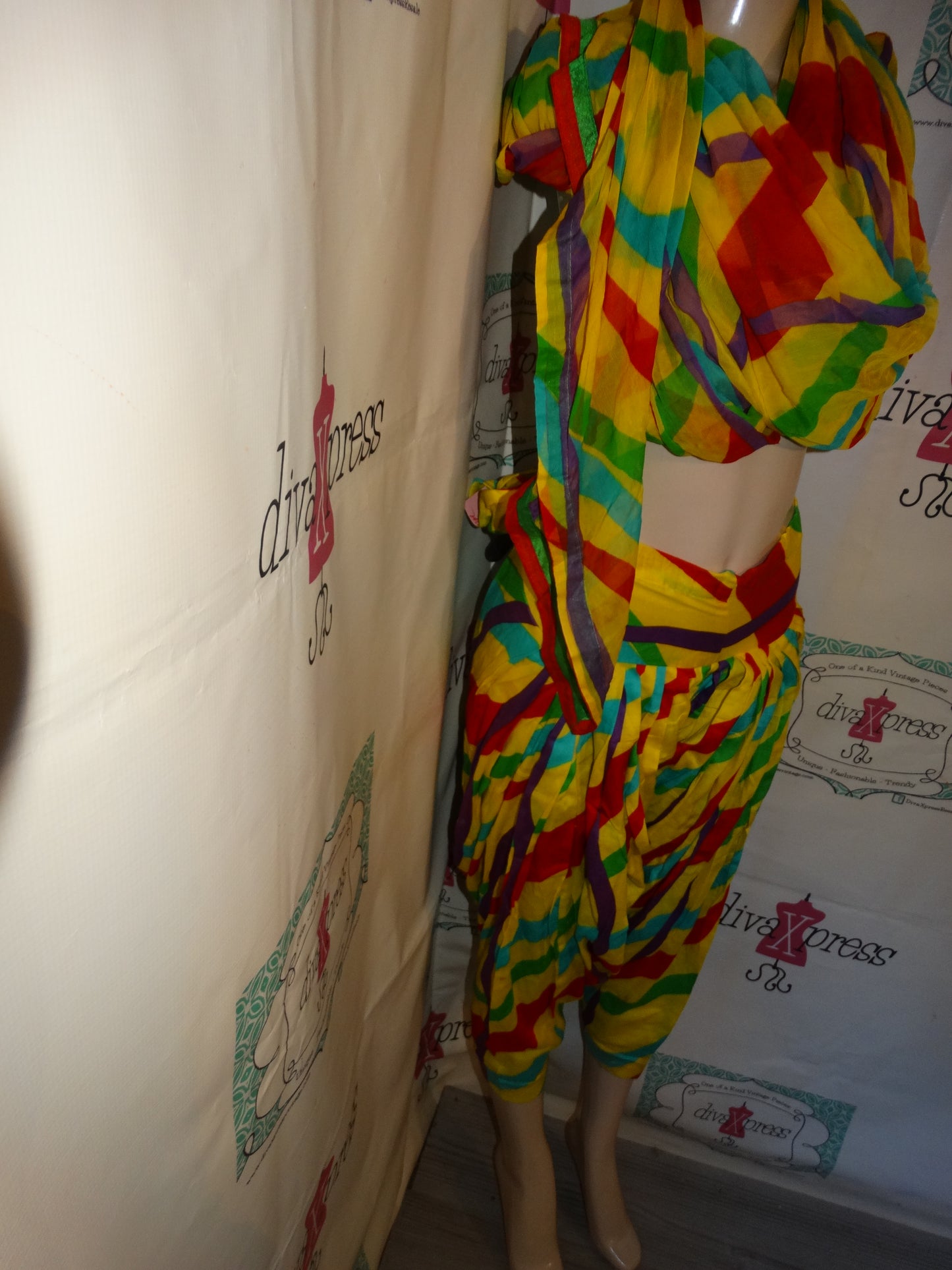 Vintage Yellow Red/Green Blue Pants and Scarf Set Size XL