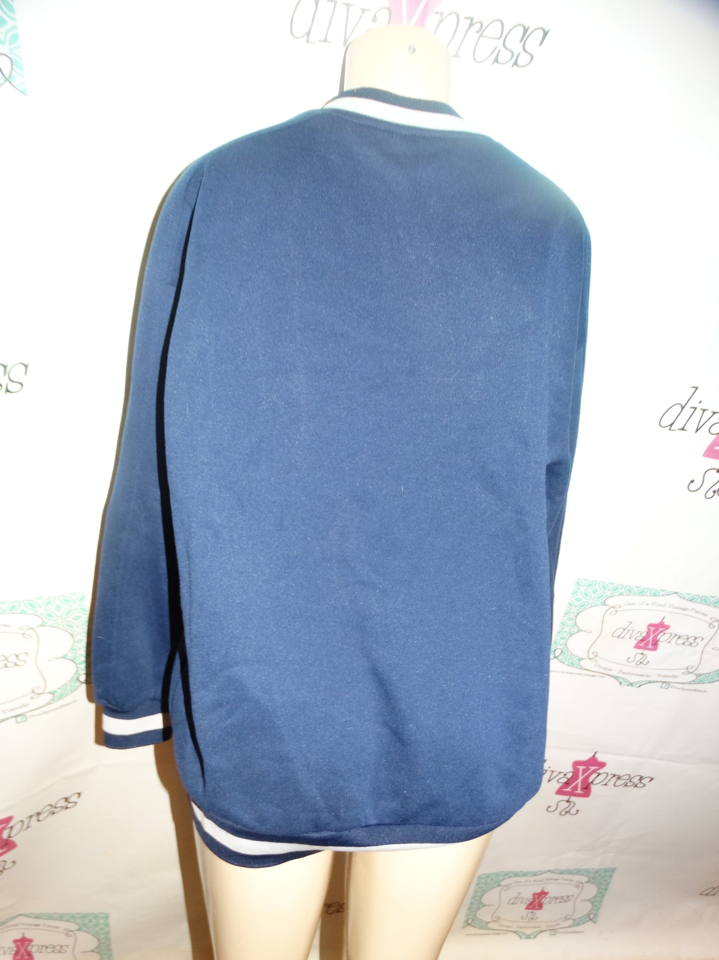 Blue NY Yankees Sweat Shirt Size XL