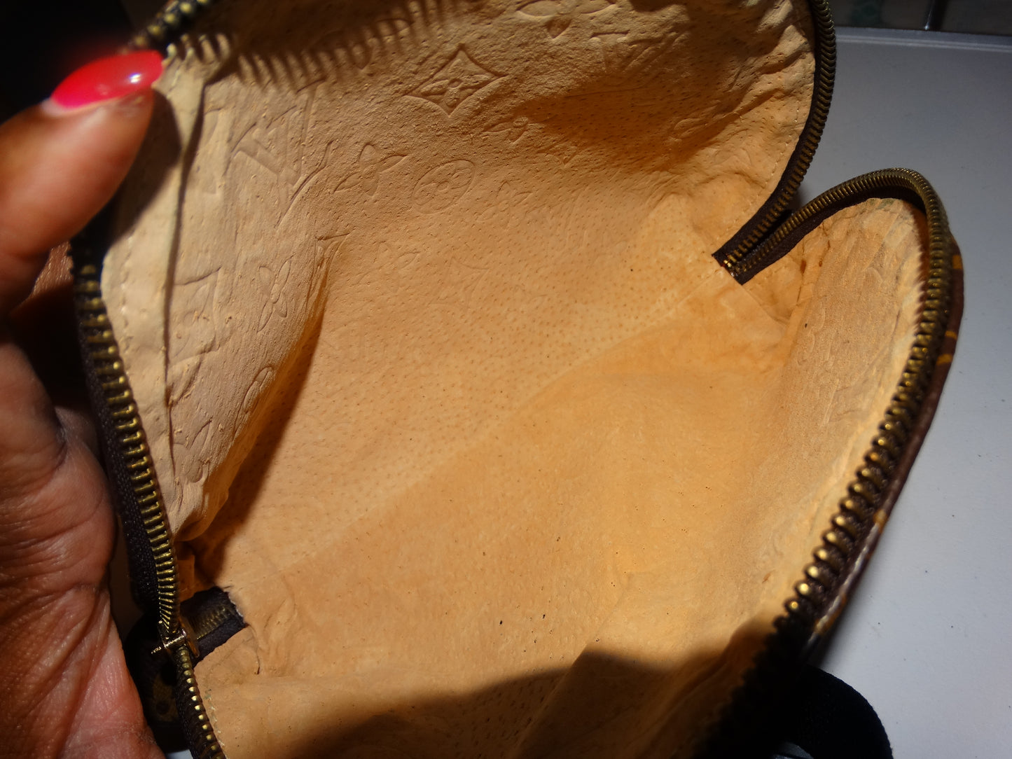 Vintage LV Makeup Case Size M (READ DESCRIPTION)