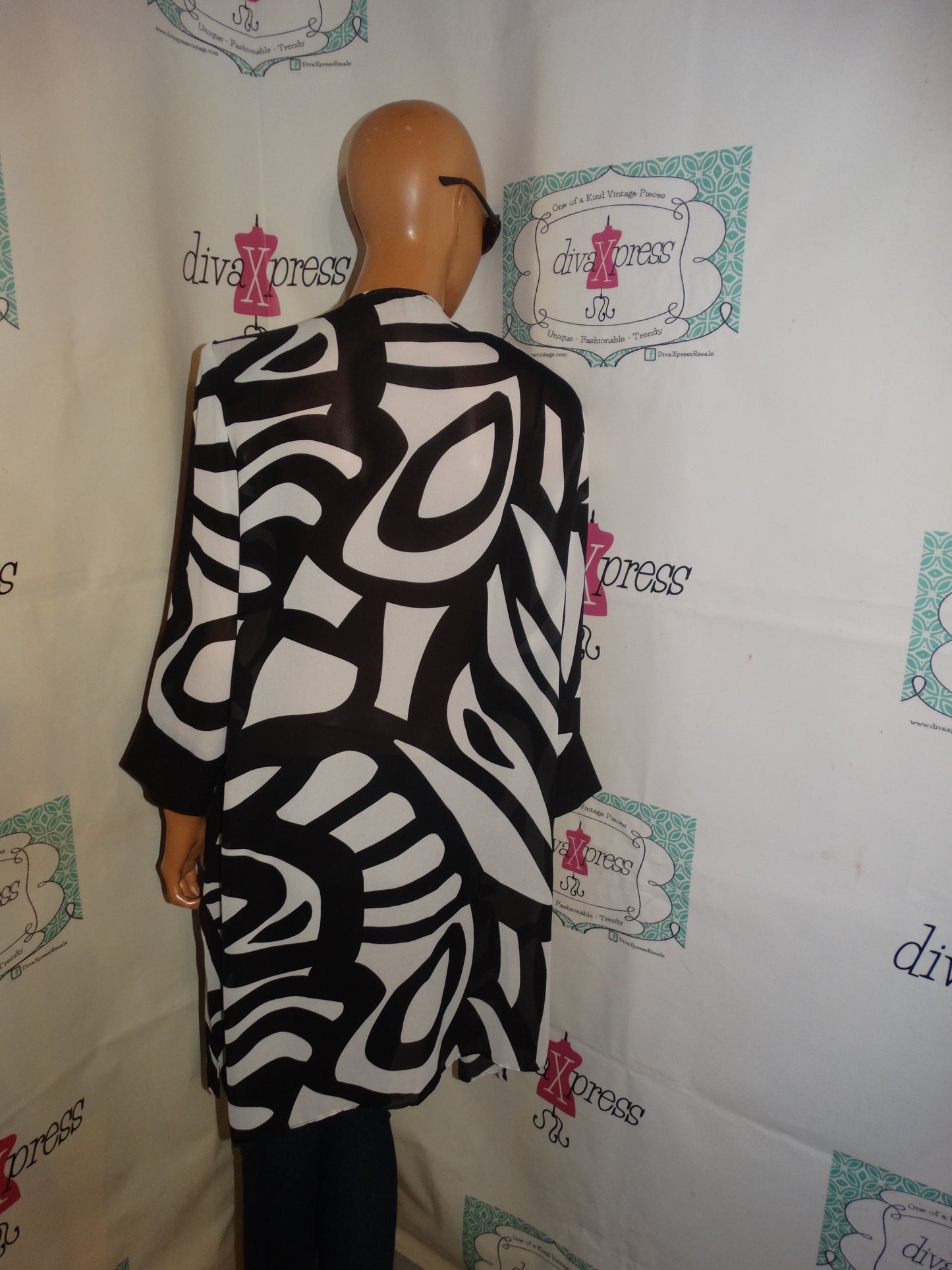 Vintage Maya Brooke Black/White Sheer Throw Size XL