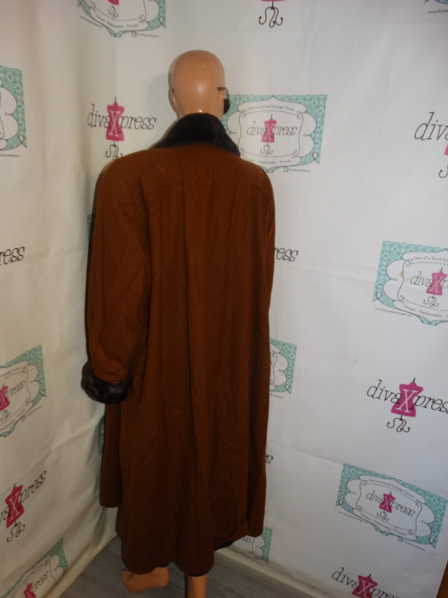 Vintage Portrait Brown/Black Faux Fur Coat 3x