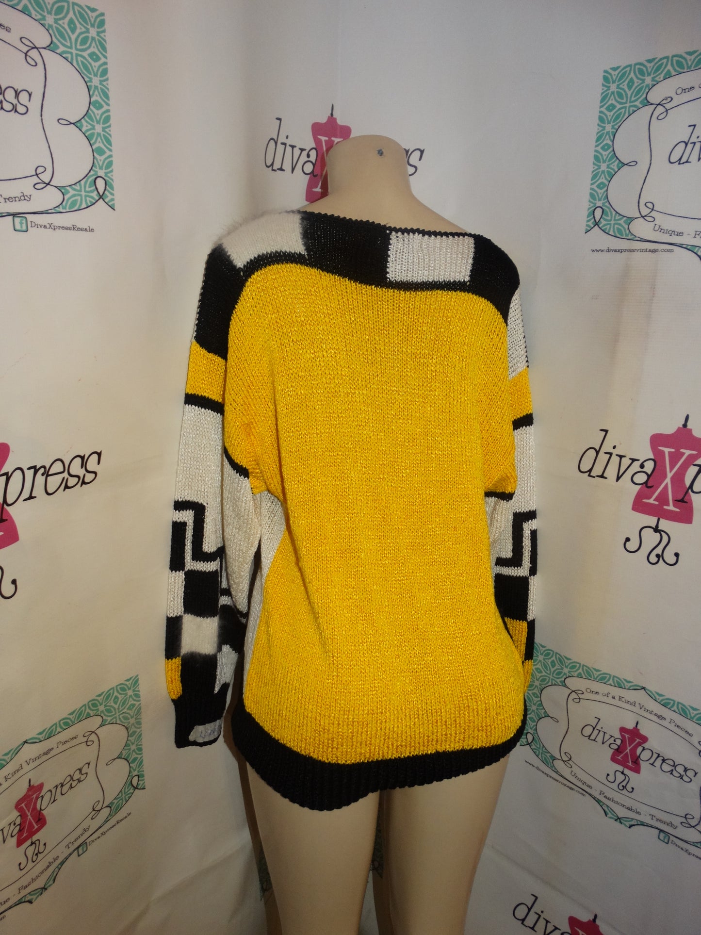 Vintage Nannell Yellow/Black/White Sweater Size L-XL