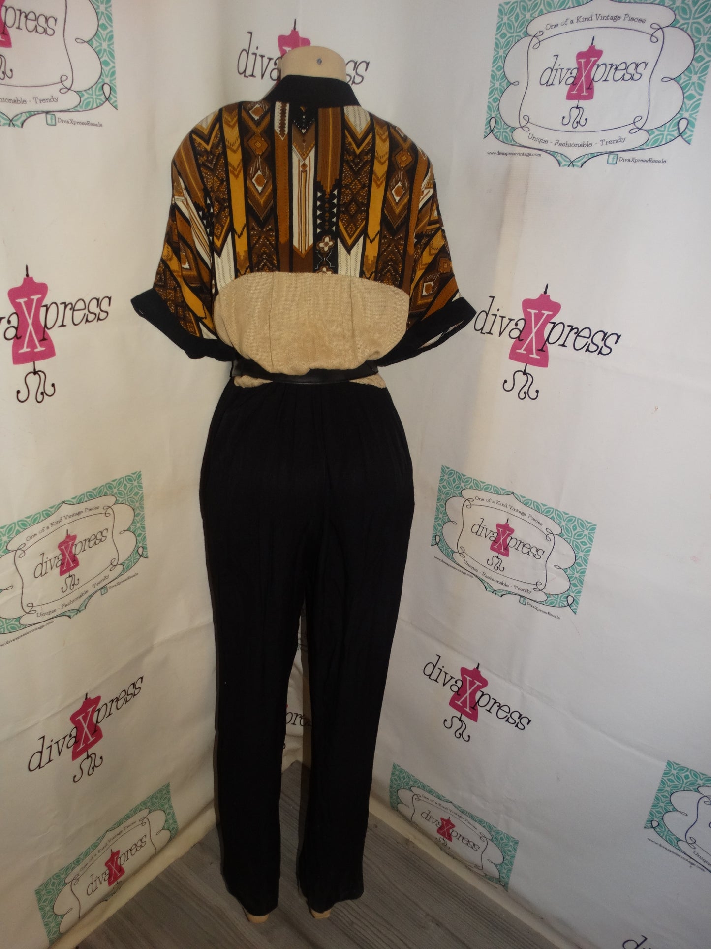 Vintage John Roberts Black /Brown Tan Jumper Size M