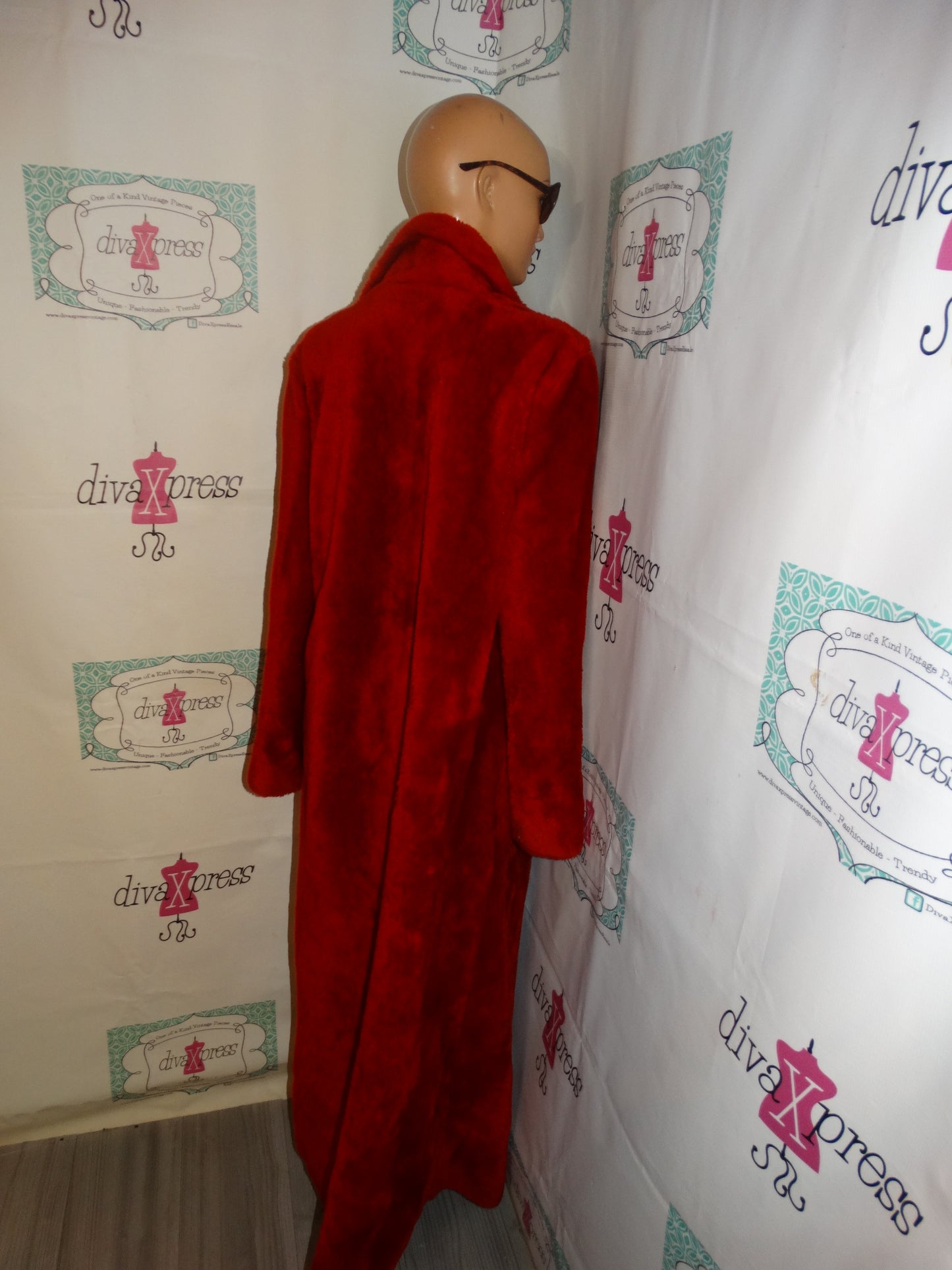 Vintage Red Thick Duster/Coat/Throw Size XL