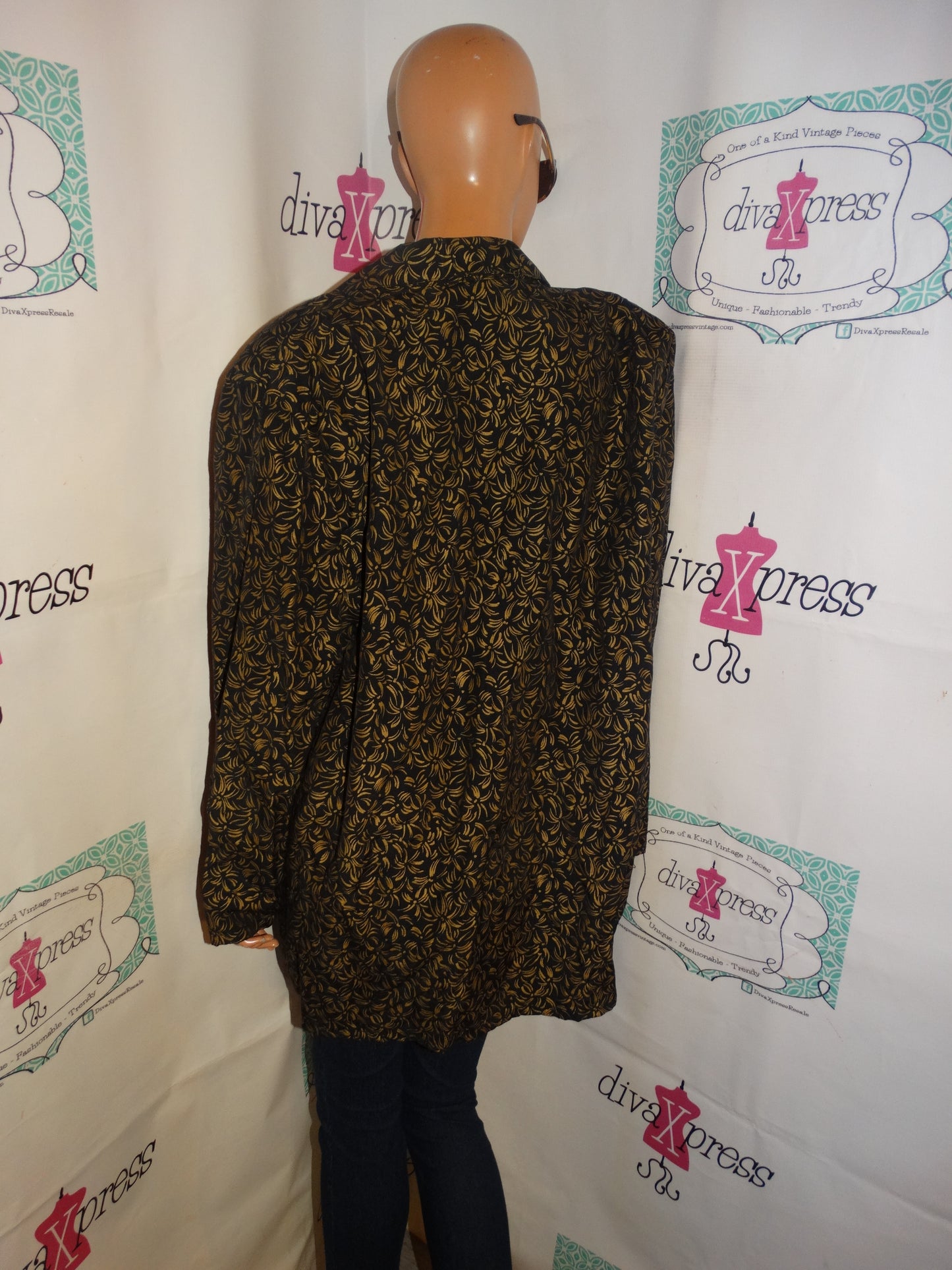 Vintage Trimmings Black/Gold Blazer Size 1x