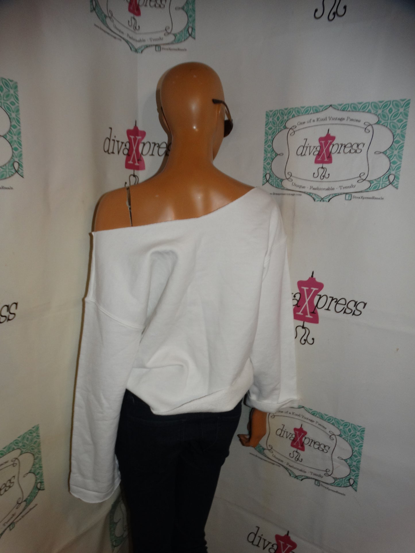 White Living My Best Life Off Shoulder Top Size L