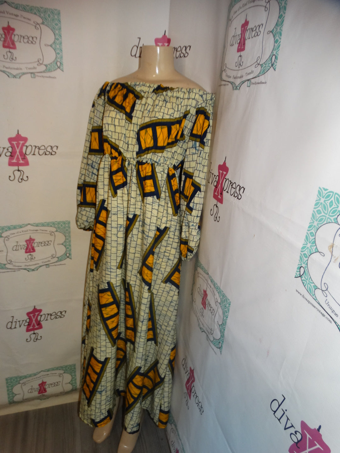 Yellow/Blue Off Shoulder Dress Size M