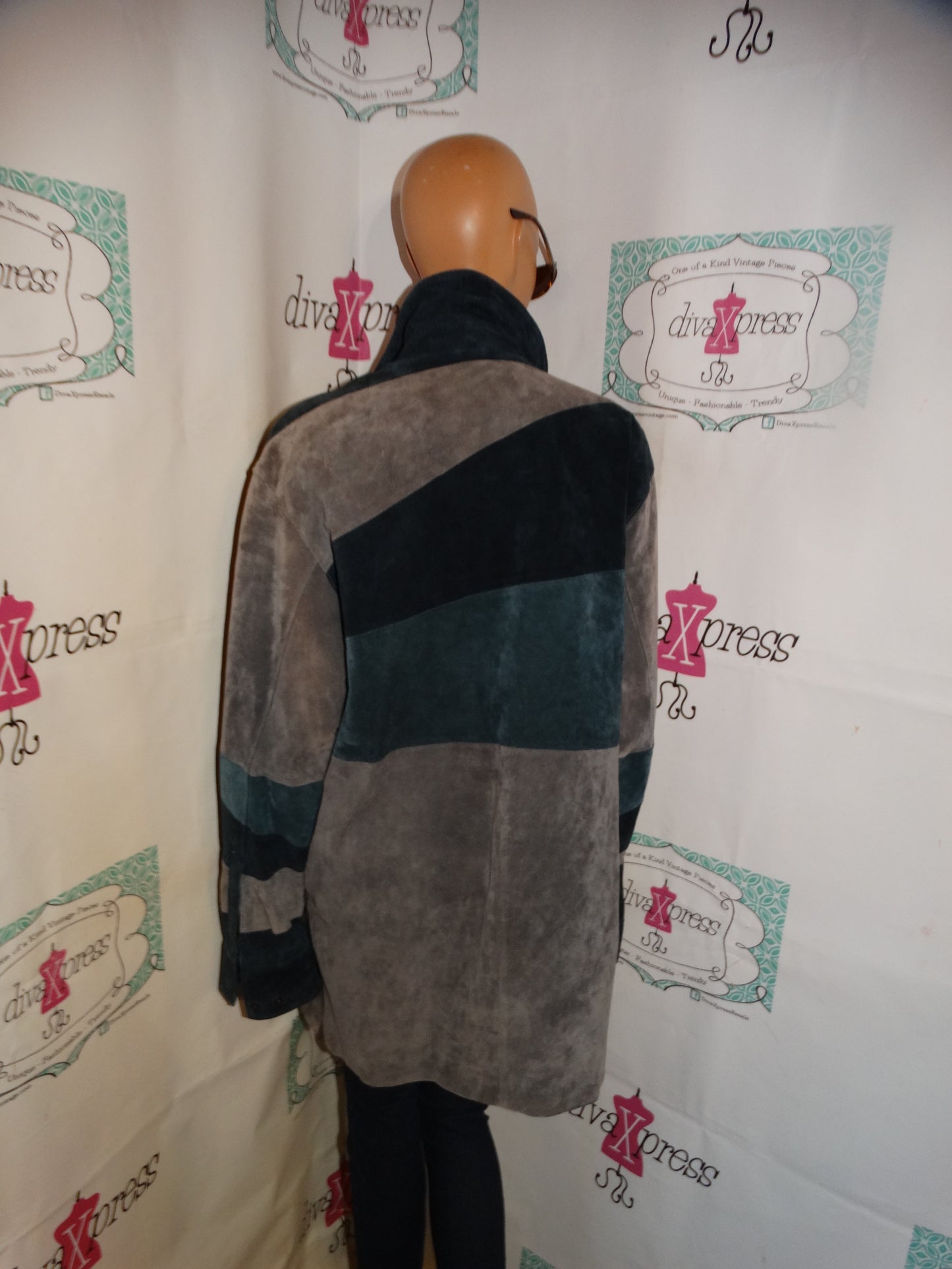 Vintage Prestige Gray Suede/Blue Coat Size XL