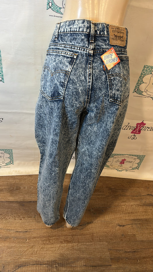 Vintage Authentic Acid Wash Levis Jeans Size 40 or size XL
