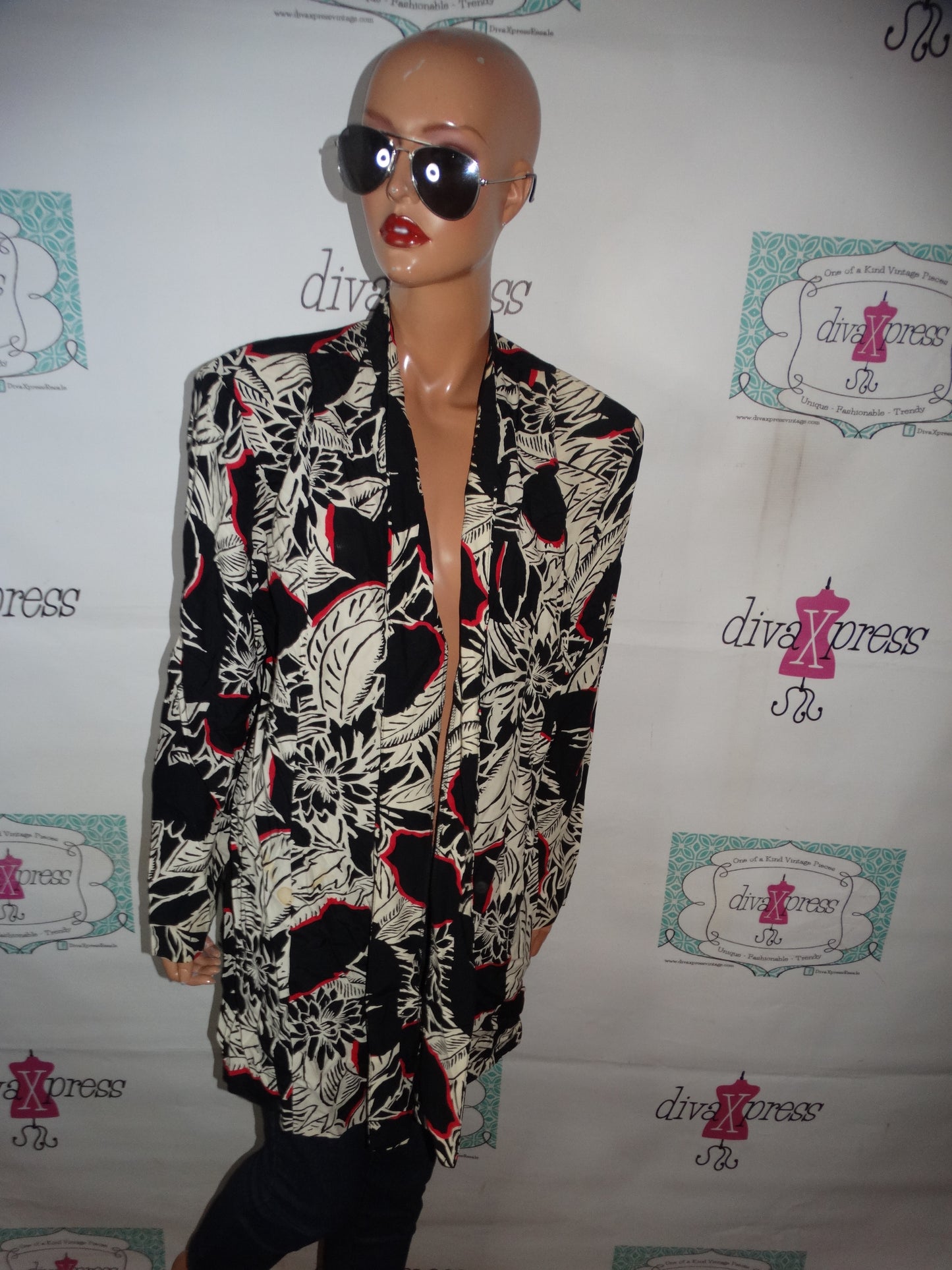 Vintage MAren Woman Black/White Blazer Throw Size 2x