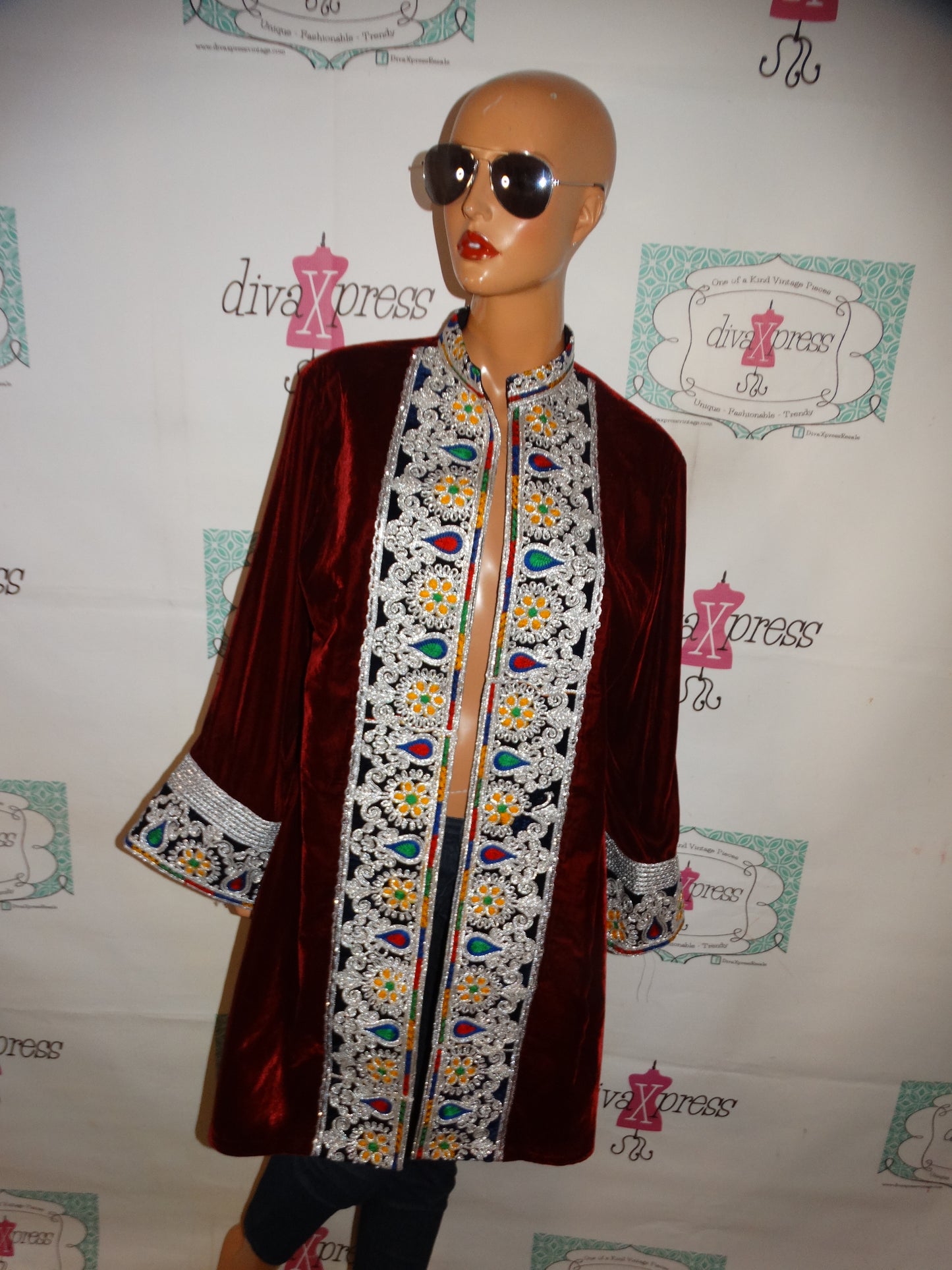 Vintage Burgundy/Silver Heavy Detail Throw Size L-XL