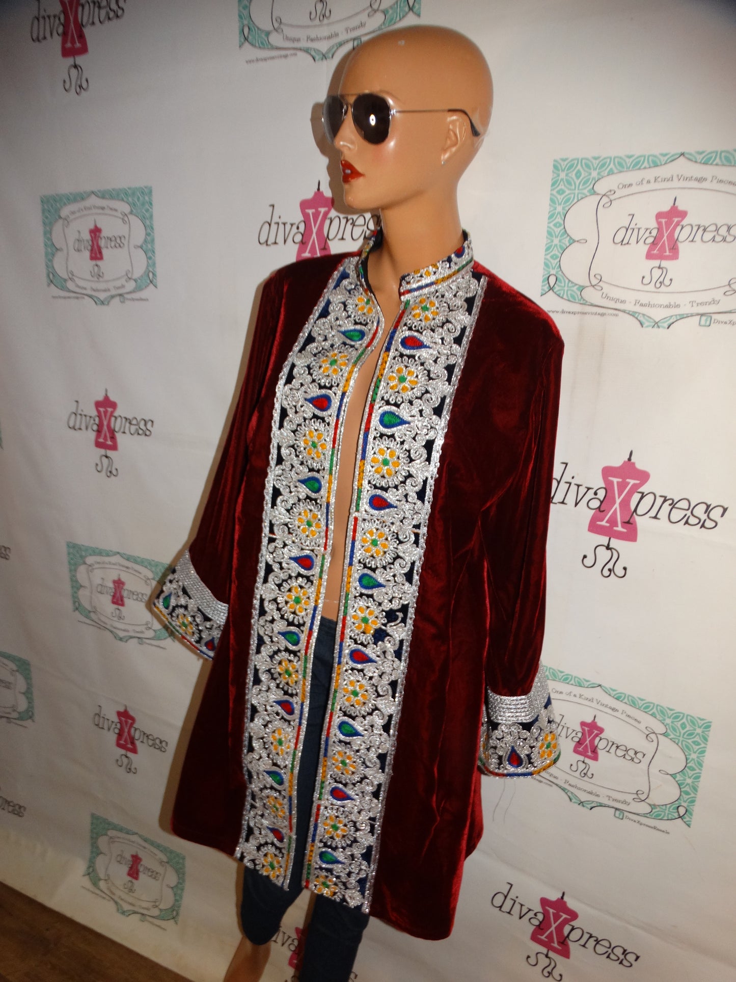 Vintage Burgundy/Silver Heavy Detail Throw Size L-XL