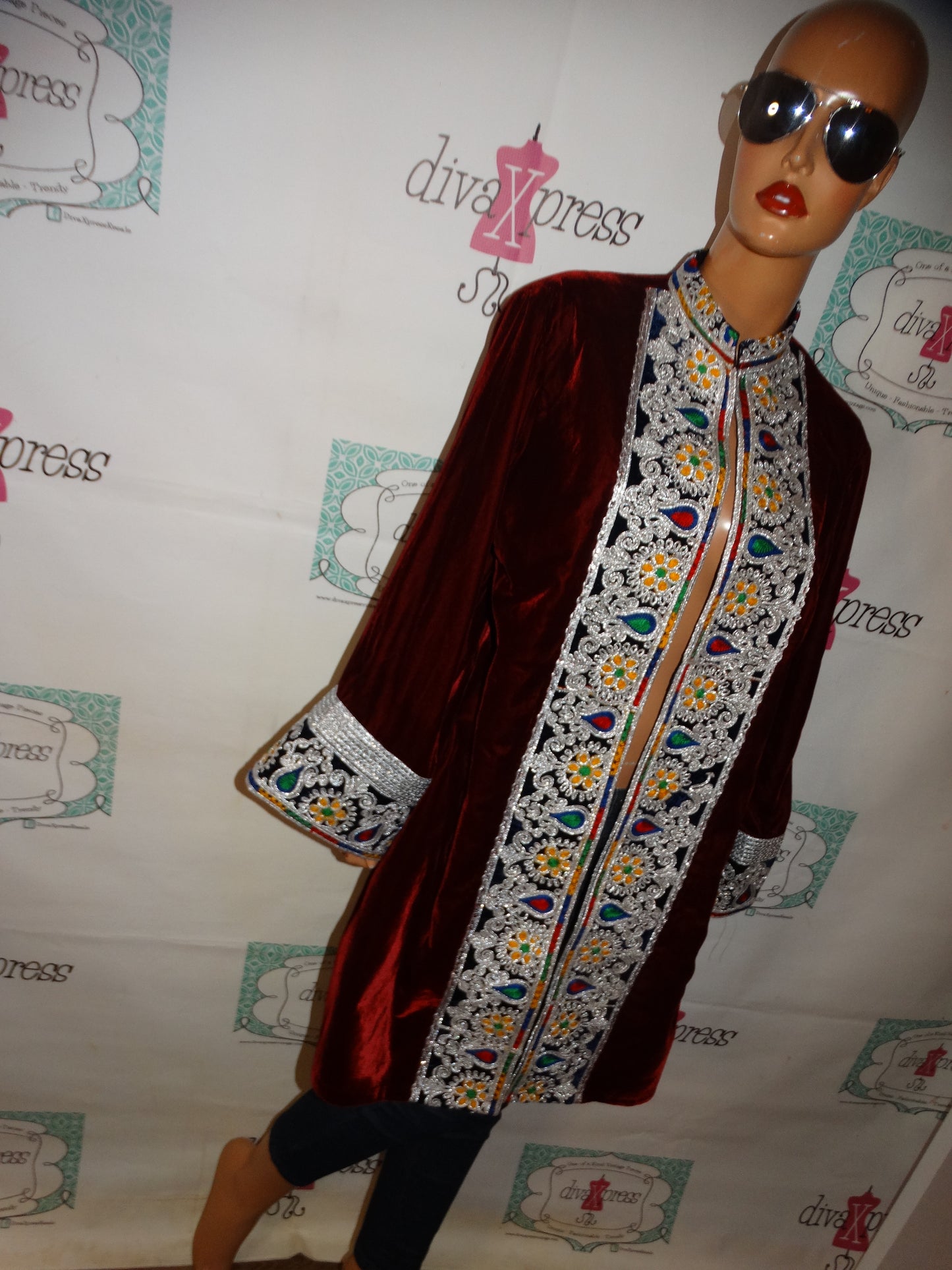 Vintage Burgundy/Silver Heavy Detail Throw Size L-XL