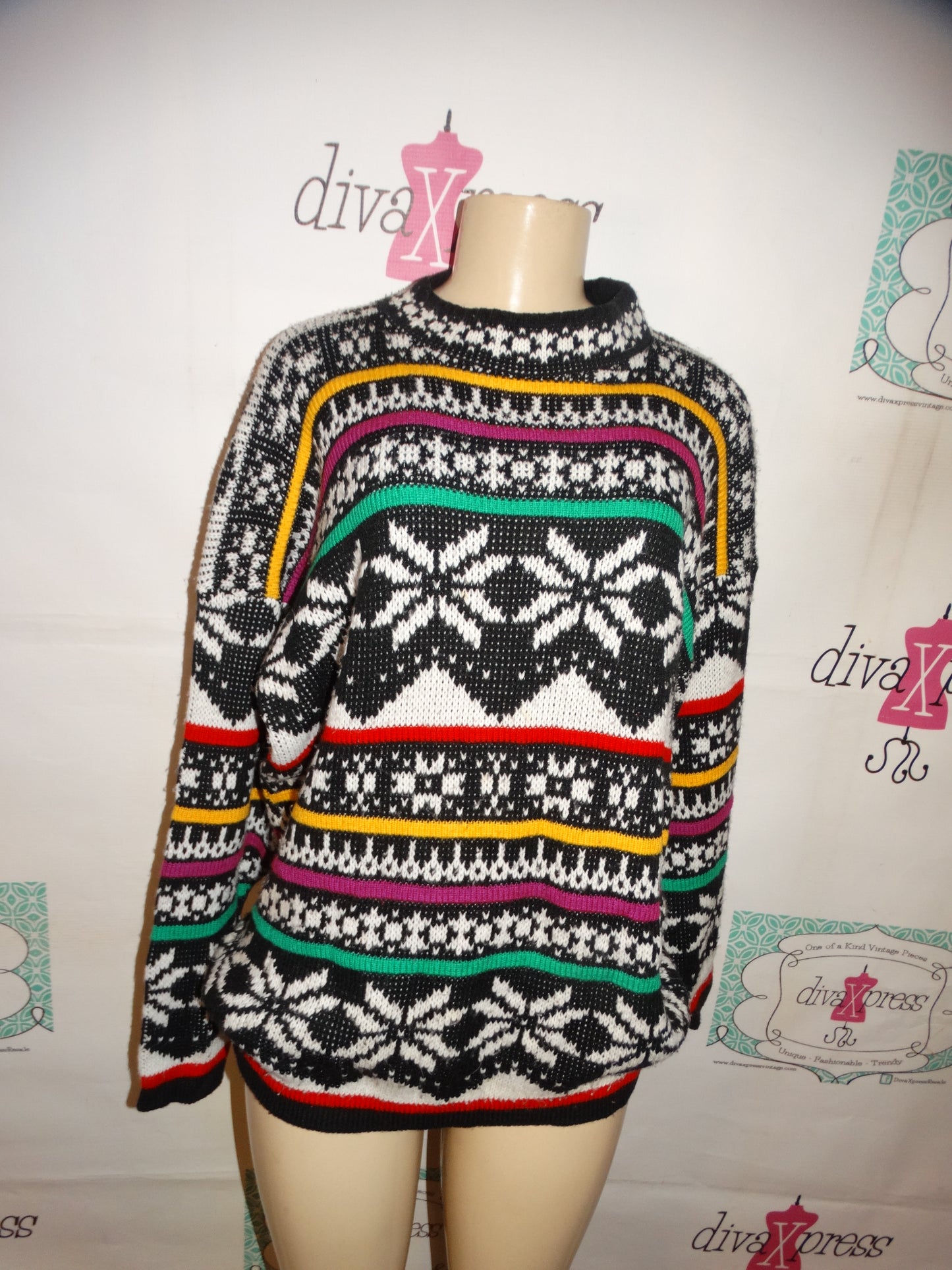 Vintage Reference Point Black and White Sweater Size XL