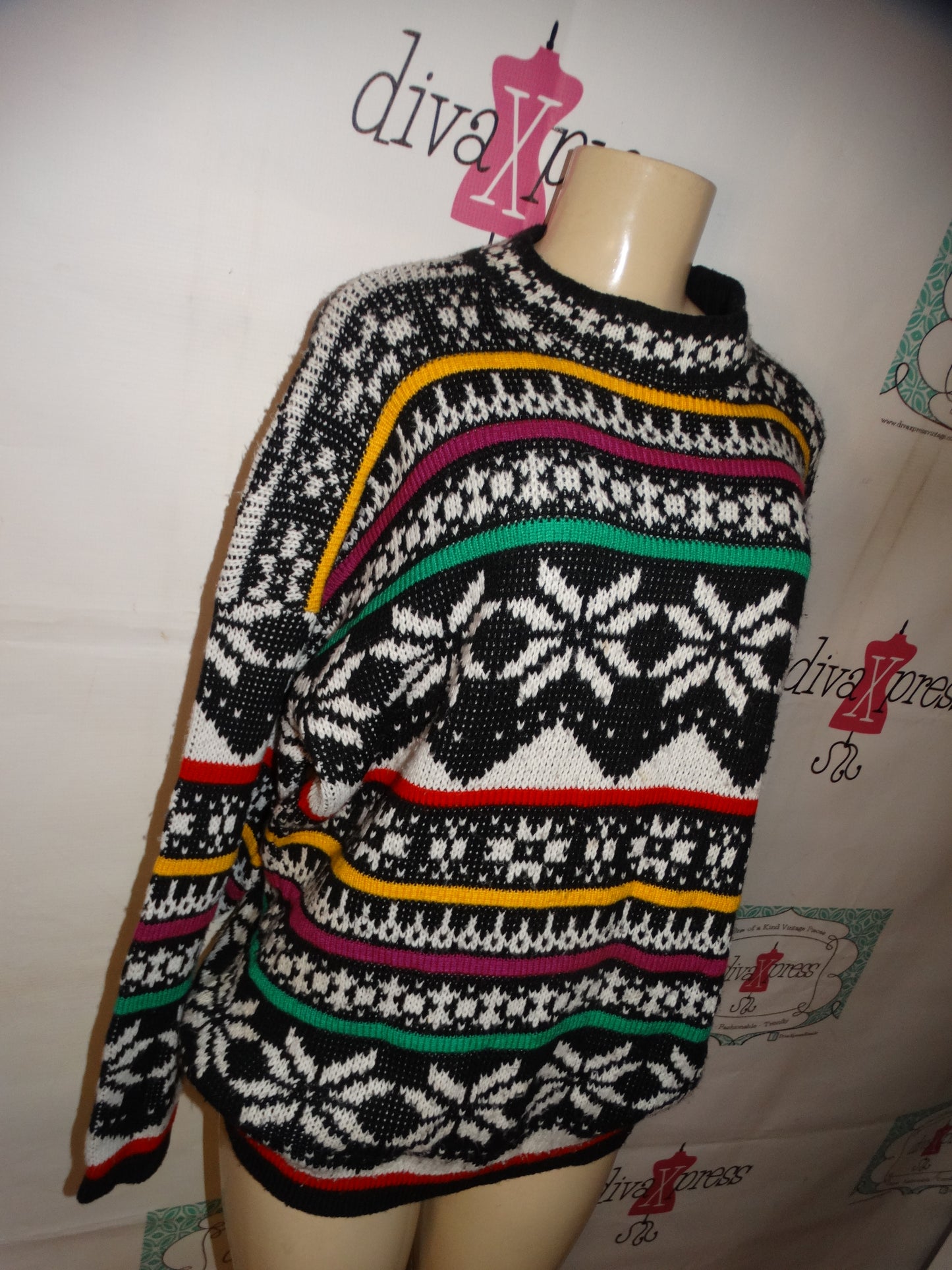 Vintage Reference Point Black and White Sweater Size XL