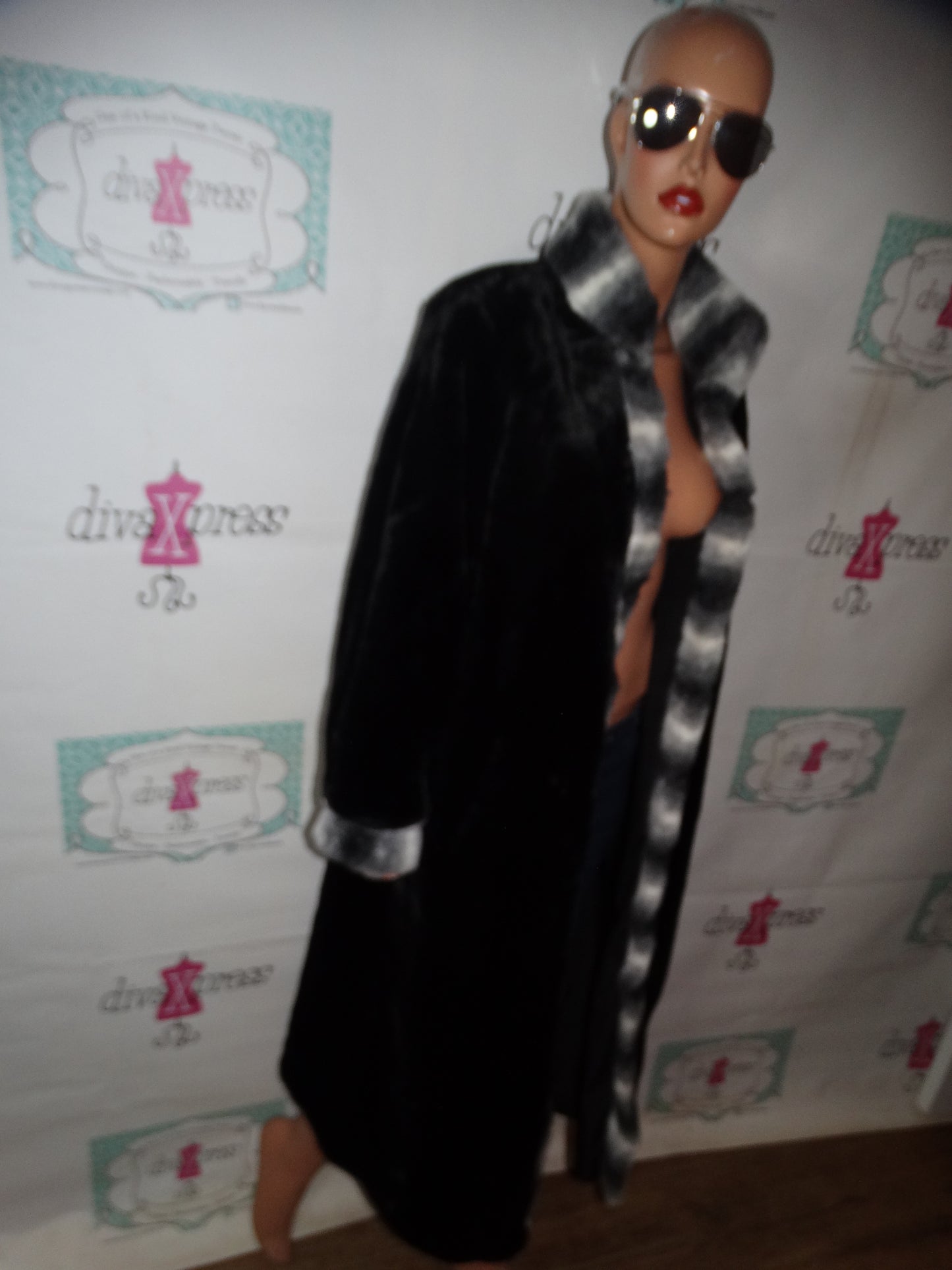 Black Faux Fur Chinchilla Coat Reversible   Long Coat Size XL