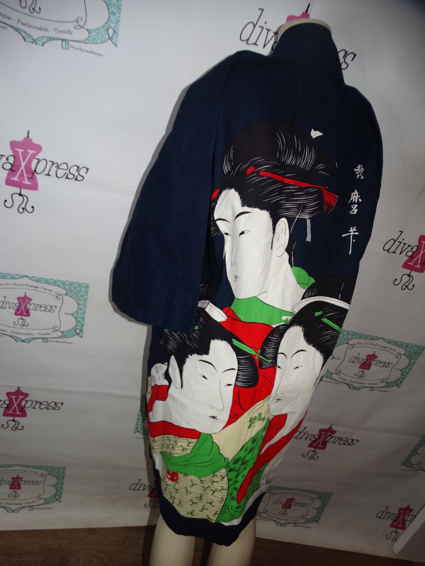 Vintage Blue Chinese Craftan/Throw Size L