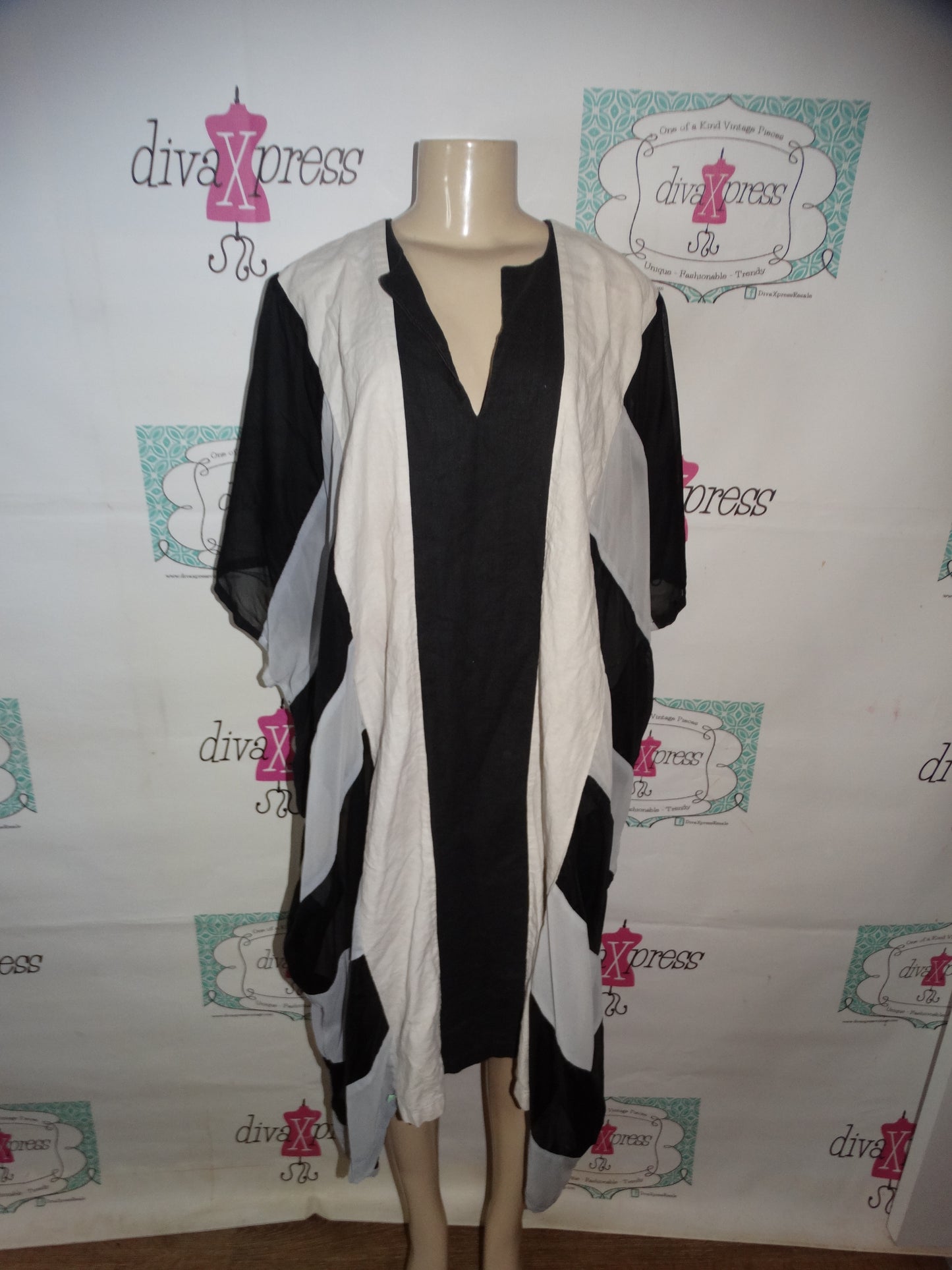 Vintage Black and White Layered Dress Size 1x