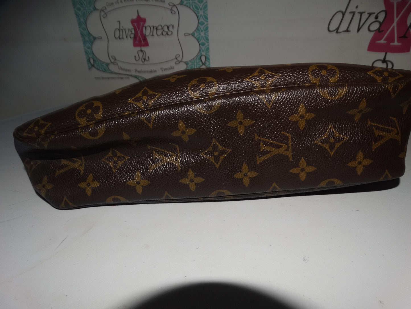 Vintage Authentic Louis Vuitton Trousse de Toilette 28/Clutch