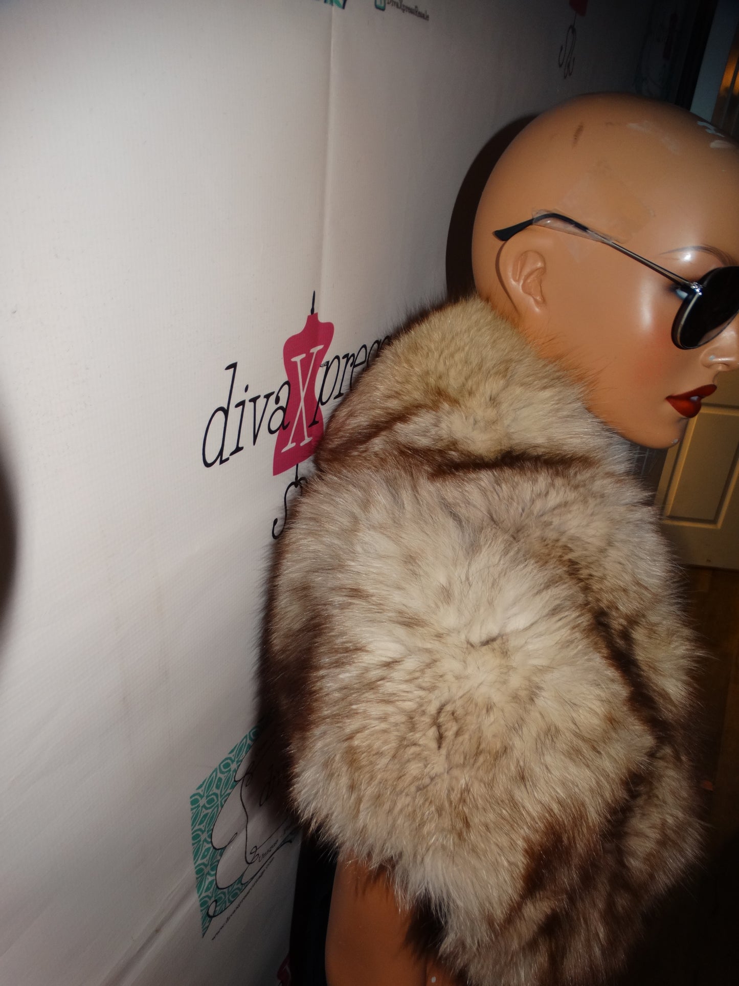 Vintage MEndelons'  Authentic Fox Fur Shawl Size S-XL