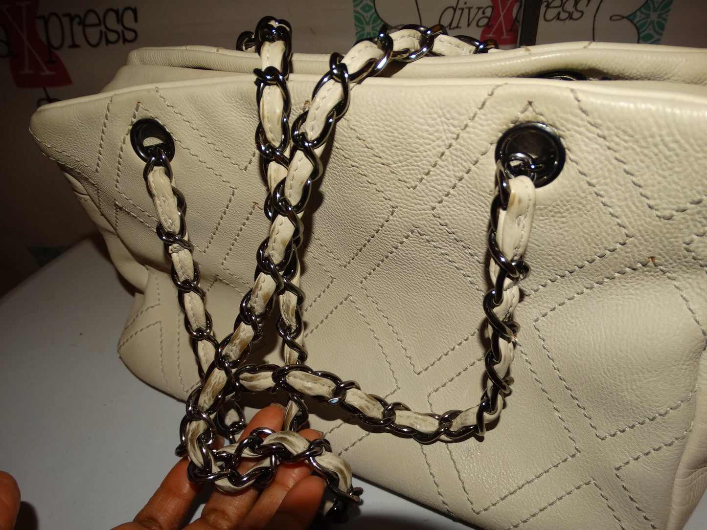 CHANEL White Outdoor Ligne Diamond Stitch Caviar Leather Shoulder Bag