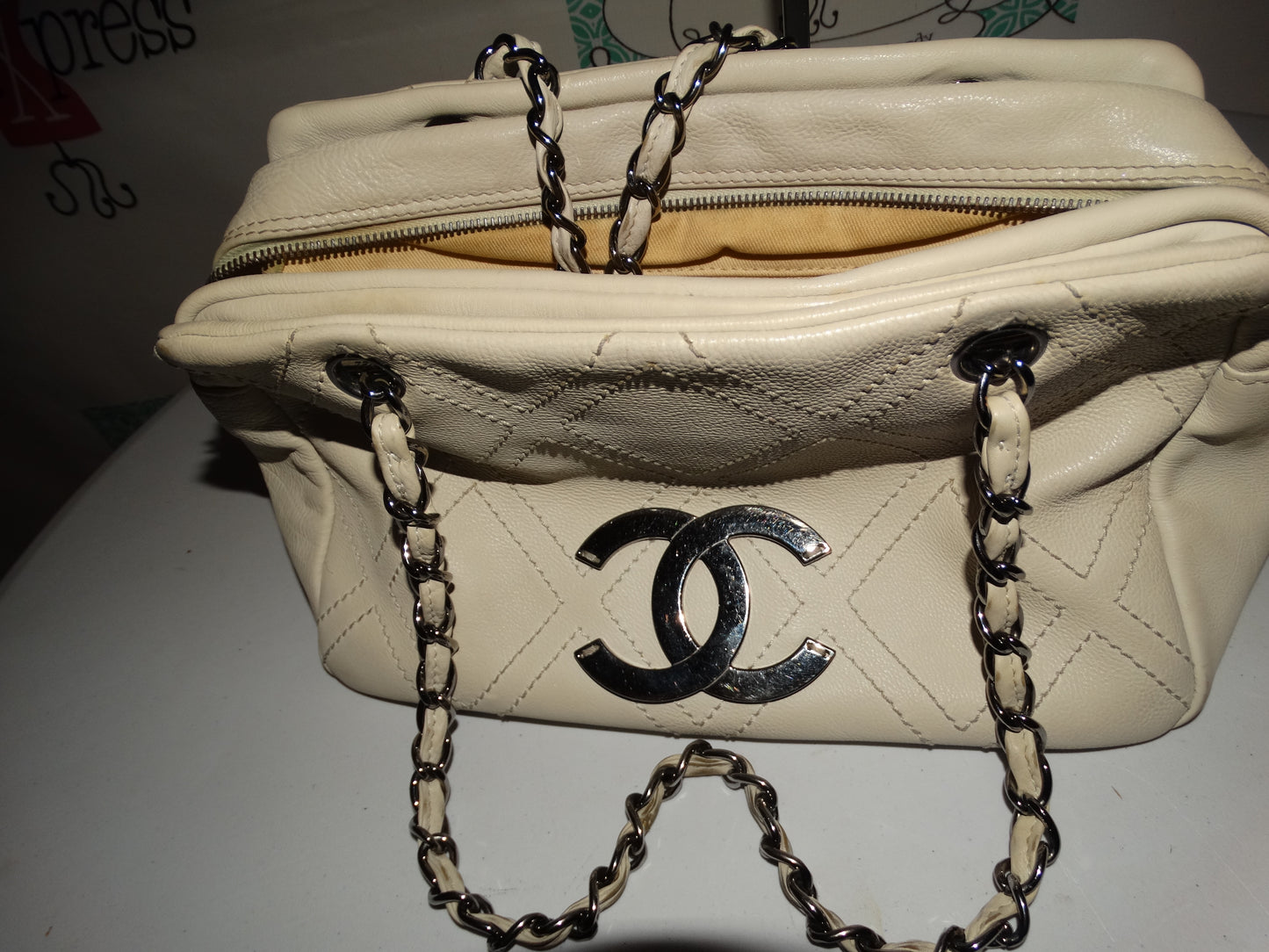 CHANEL White Outdoor Ligne Diamond Stitch Caviar Leather Shoulder Bag