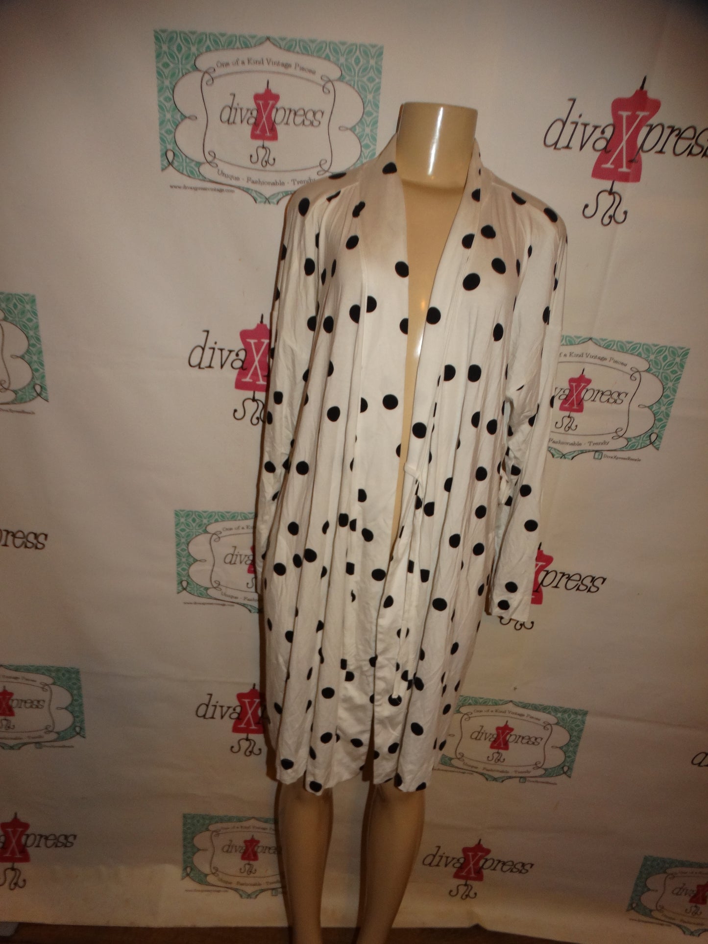 Soma Black/White Polka Dot Throw  Top Size XL