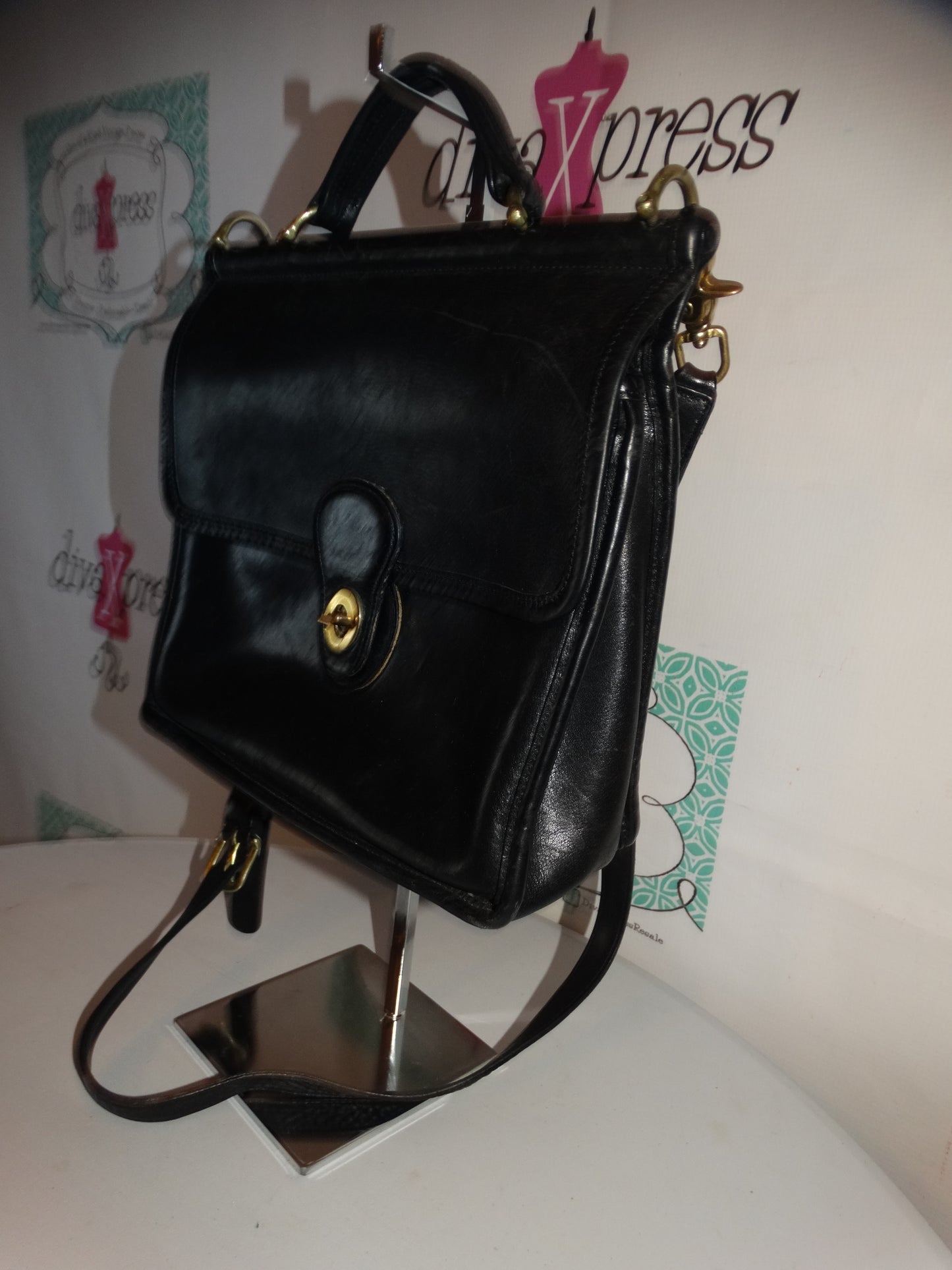 Vintage Authentic Coach Willis Black Purse