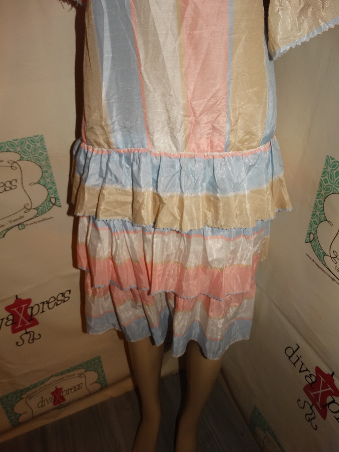 Vintage Pink/Tan Blue Ruffle Dress Size L