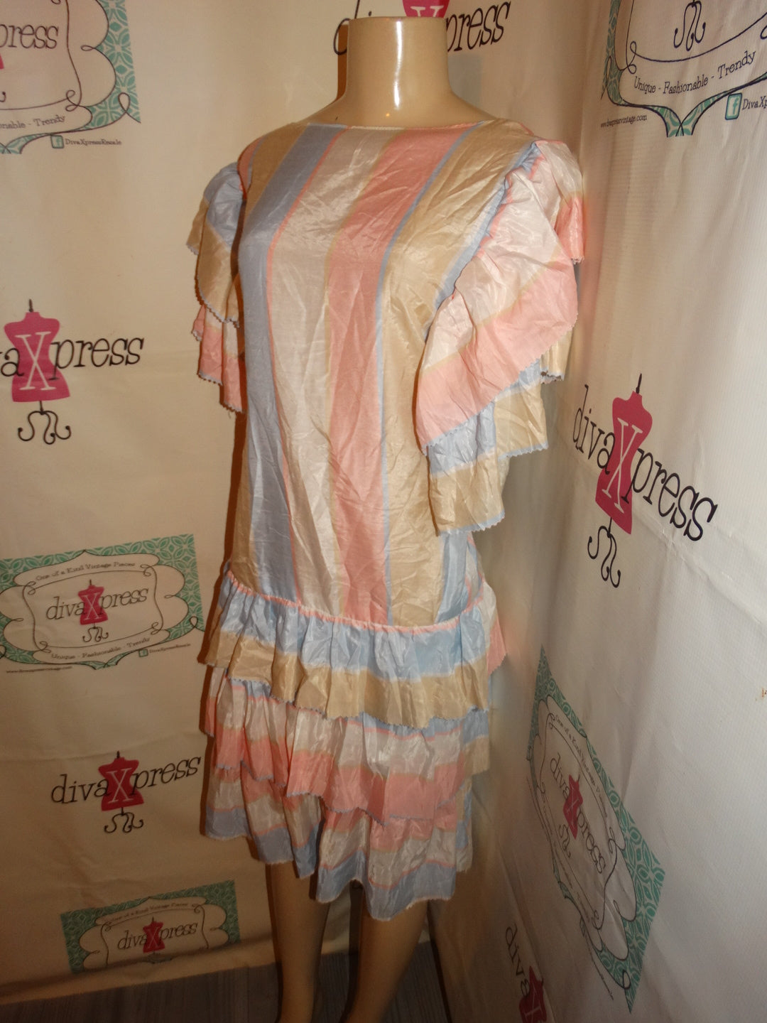 Vintage Pink/Tan Blue Ruffle Dress Size L