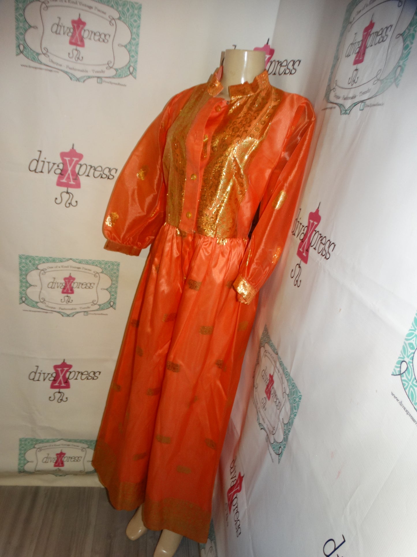 Vintage Louge Craft Peach/Gold Romper Size M