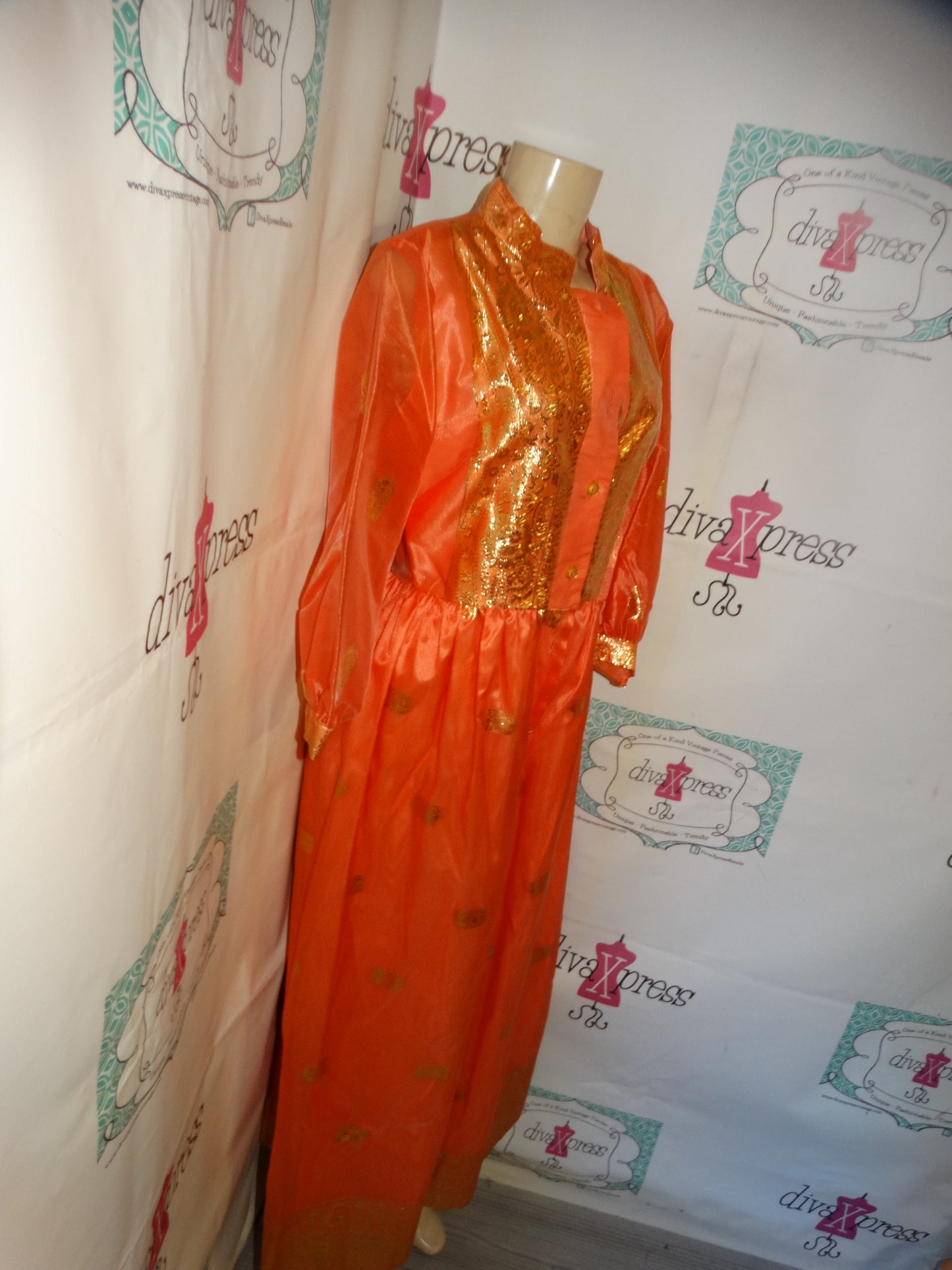 Vintage Louge Craft Peach/Gold Romper Size M