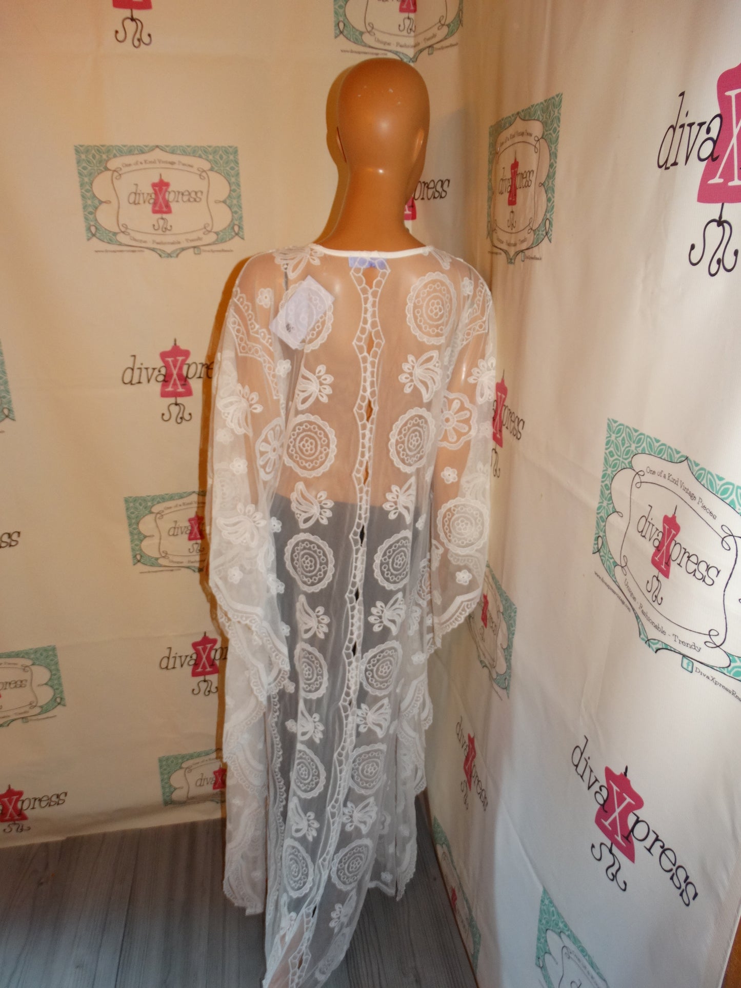 What She Wore White Sheer Lace Coverup Size 1x New With Tags