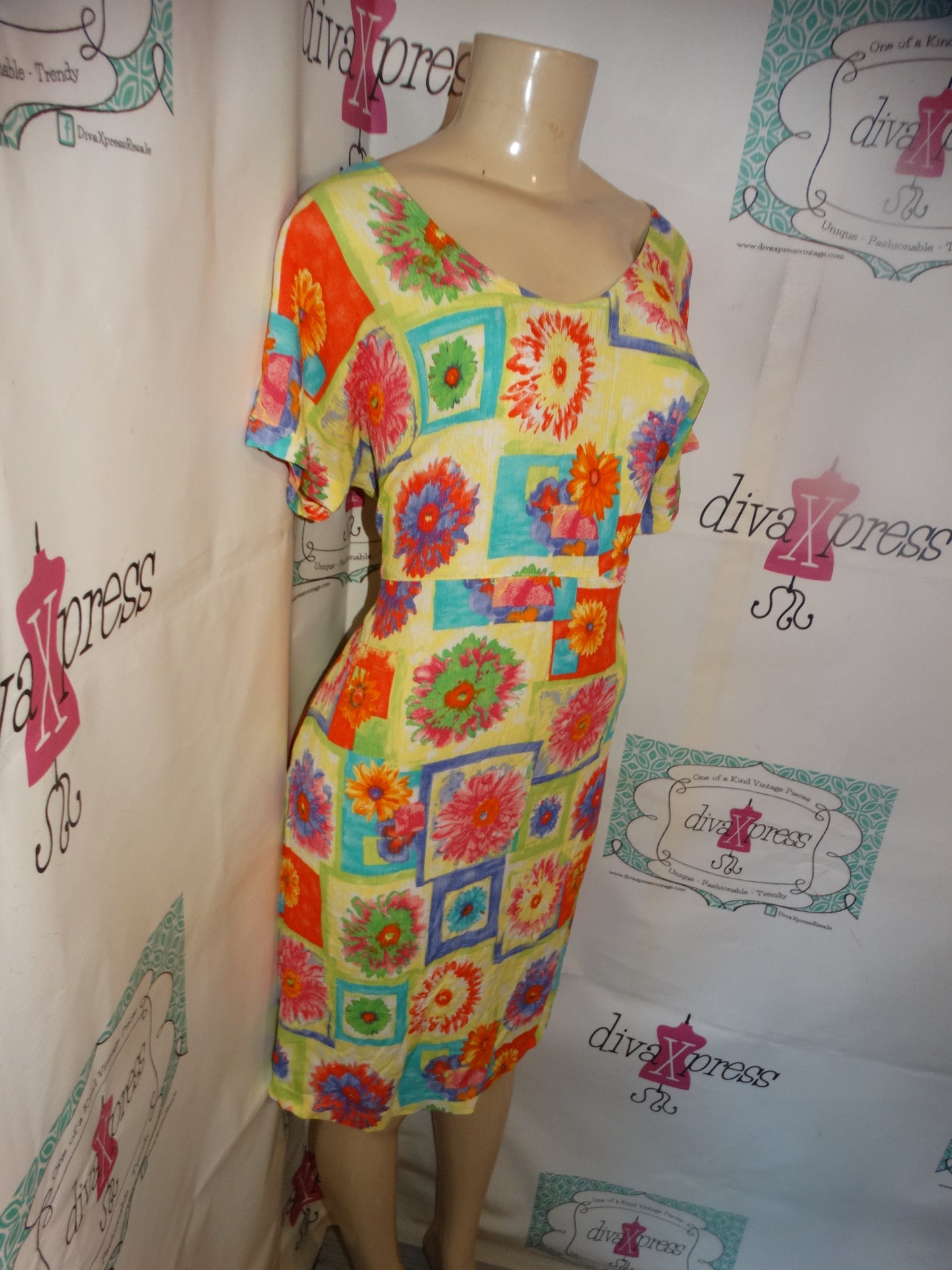 Vintage Line Two Yellow Floral Dress Size M