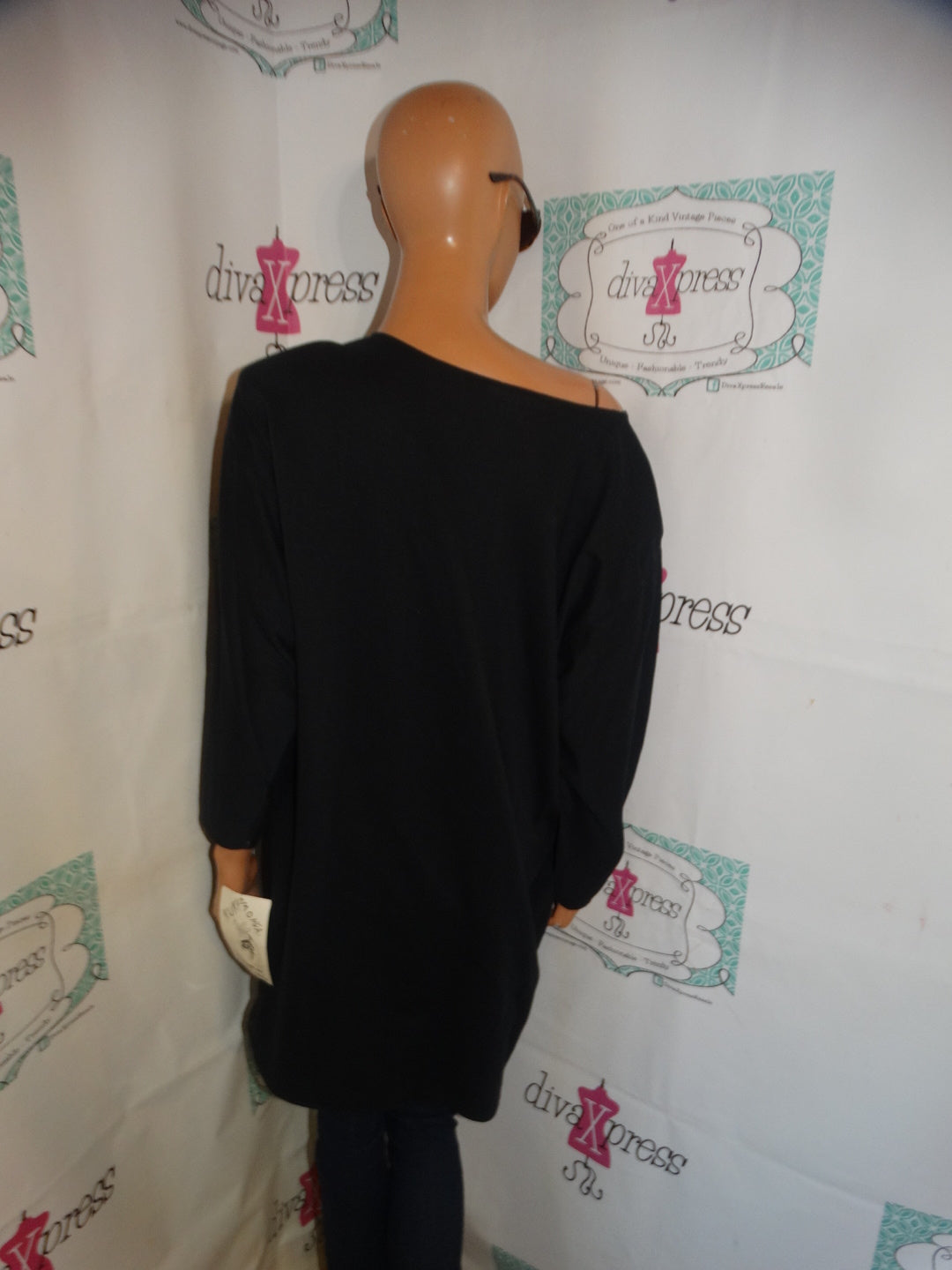 Vintage Kuka Black Siliver/Gold  Detail Over Sized Top Size 1x