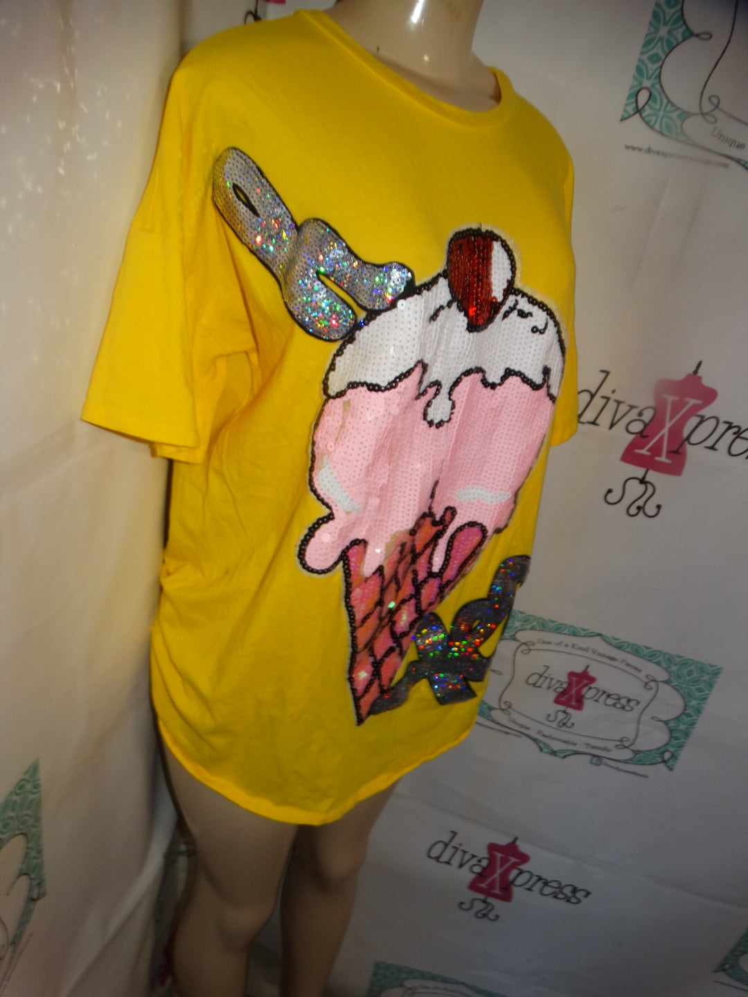 Yellow Ice Cream Sequins t Shirt Size L