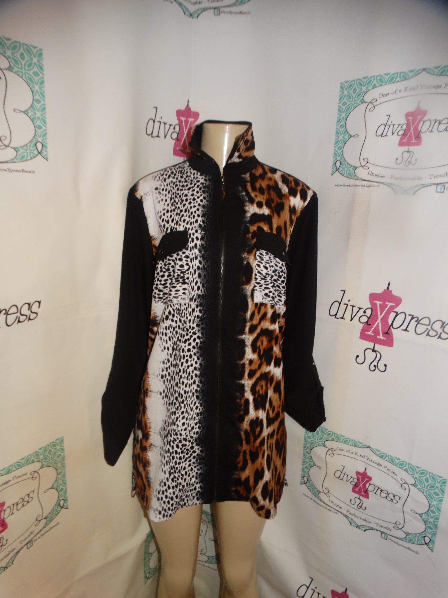 Vintage Mona LEA Couture Black Leopard/Cheetah Print Top Size M