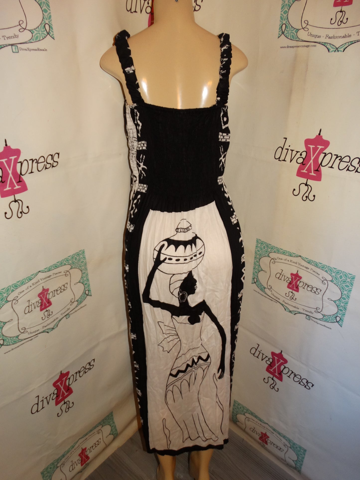 Vintage Magic Black/White dress Size 1x