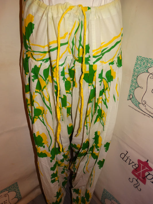 Vintage White Green/Yellow Pants Size XL